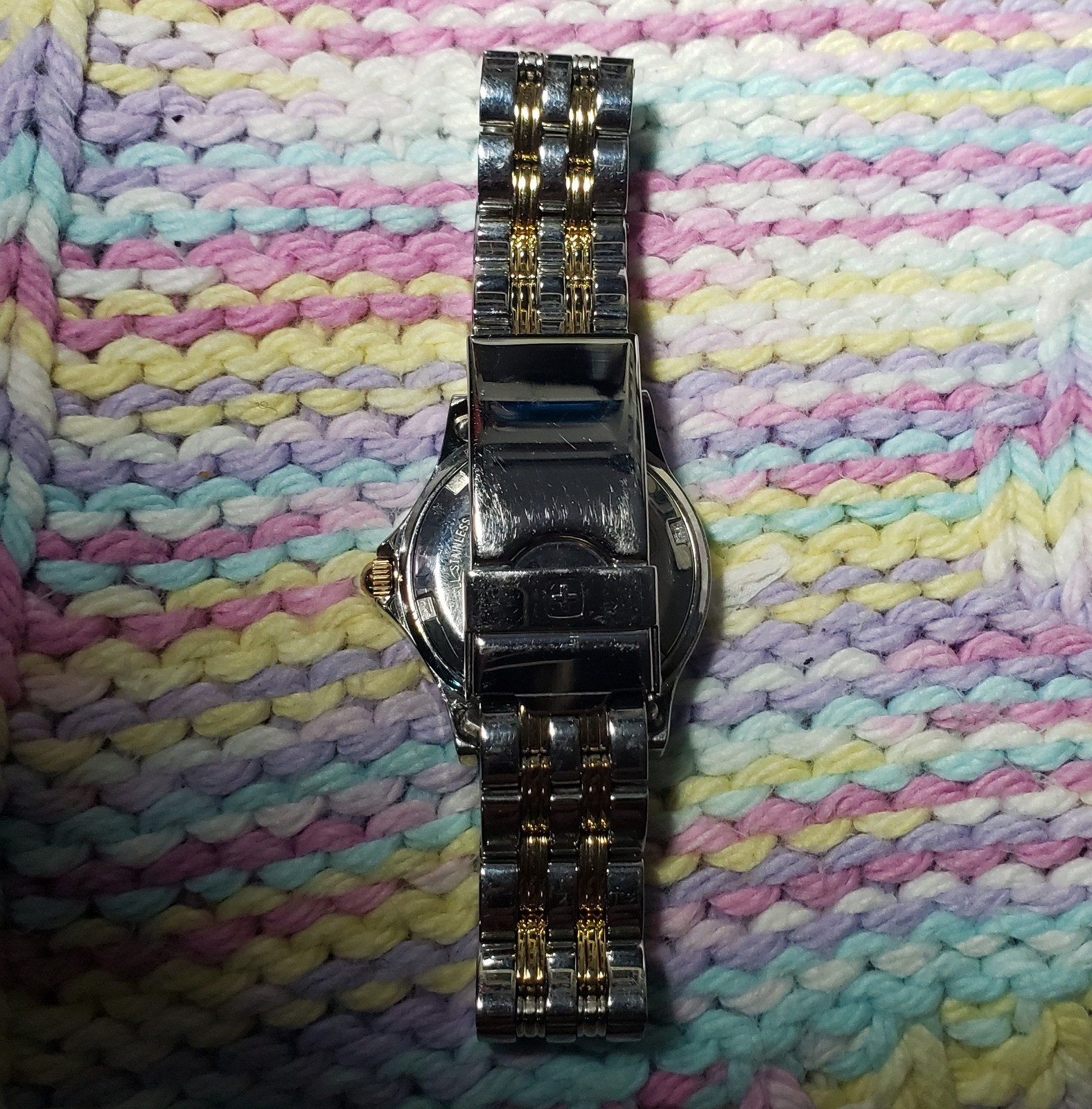 Wenger Swiss Military Watch Water Resistant 100m Two Tone 79095 Mineral Crystal