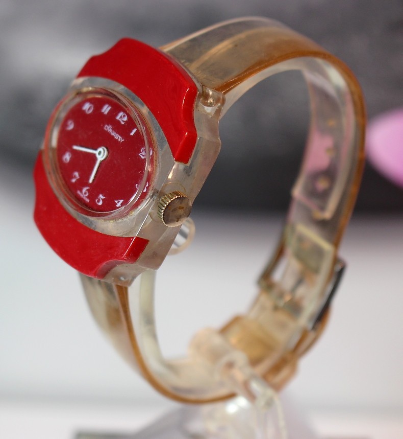 DYNASTY Red +Clear LUCITE Vintage Manual Wind Watch Running