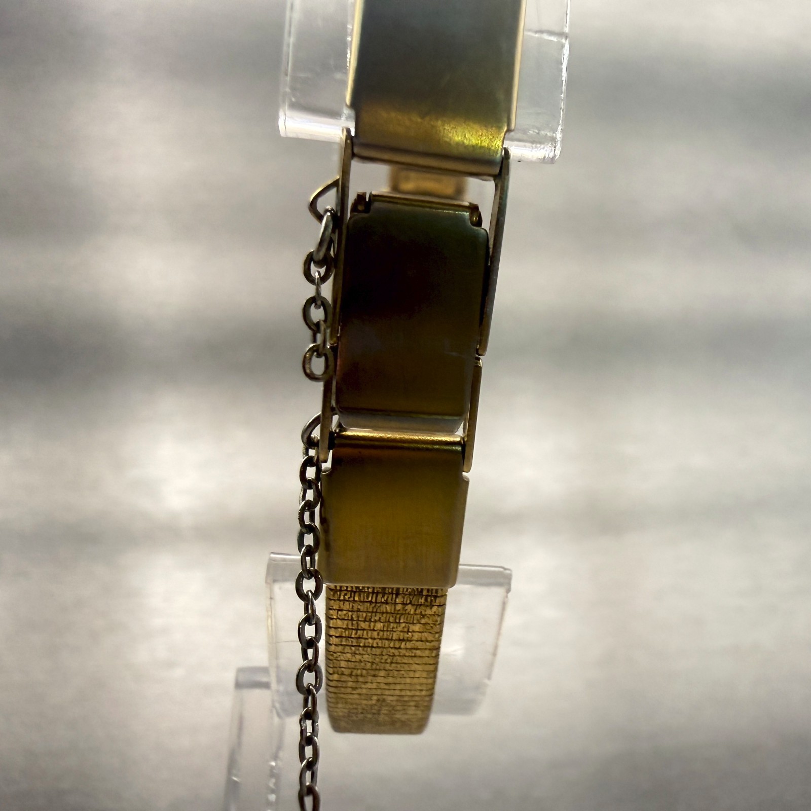 Seiko Watch Women 13mm Gold Dial Gold Tone Oval 2E20-6469 New Battery Vintage
