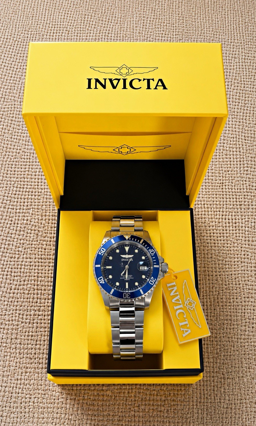 Invicta Pro Diver Men’s 40mm Blue Dial/Bezel Quartz 200m SS