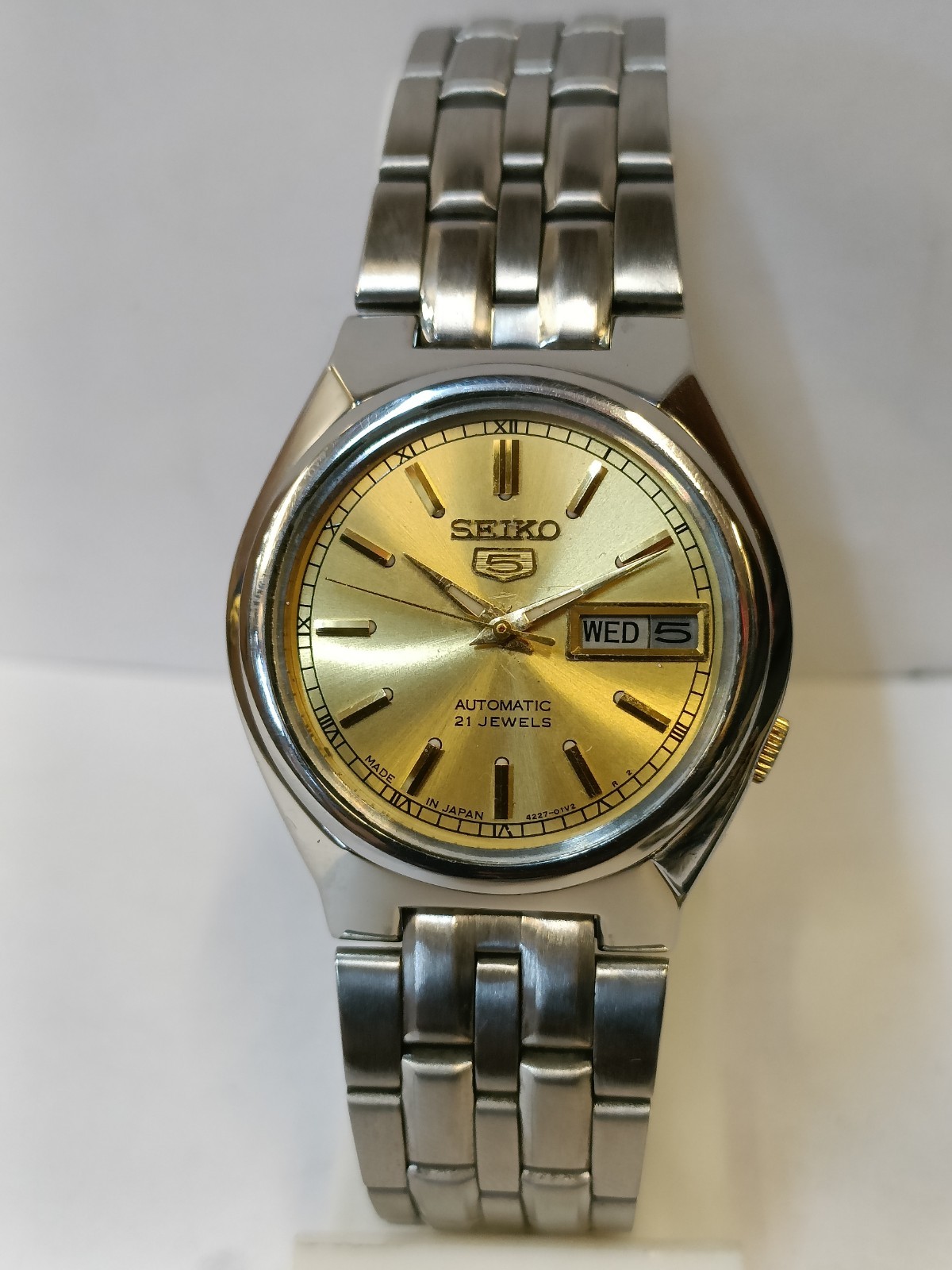 VINTAGE SEIKO 5 21J AUTOMATIC GOLD DIAL 4227-00J0 JAPAN UNISEX ADULT WORKING