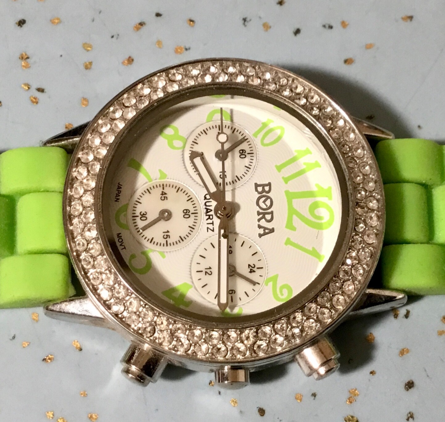 BORA SILVERTONE WATCH w/3 FAUX DIALS & LIME GREEN RUBBER BAND WRIST UP TO 7-1/4″