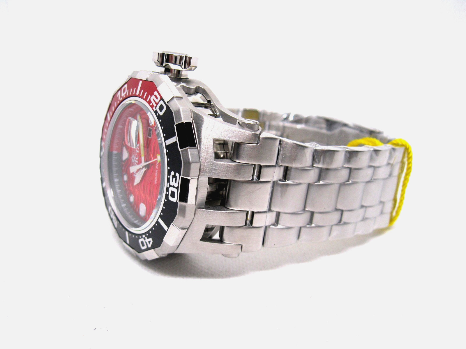 Invicta Pro Diver Scuba WAVE Ember Red 200M Men’s Diver Quartz Watch- 47845