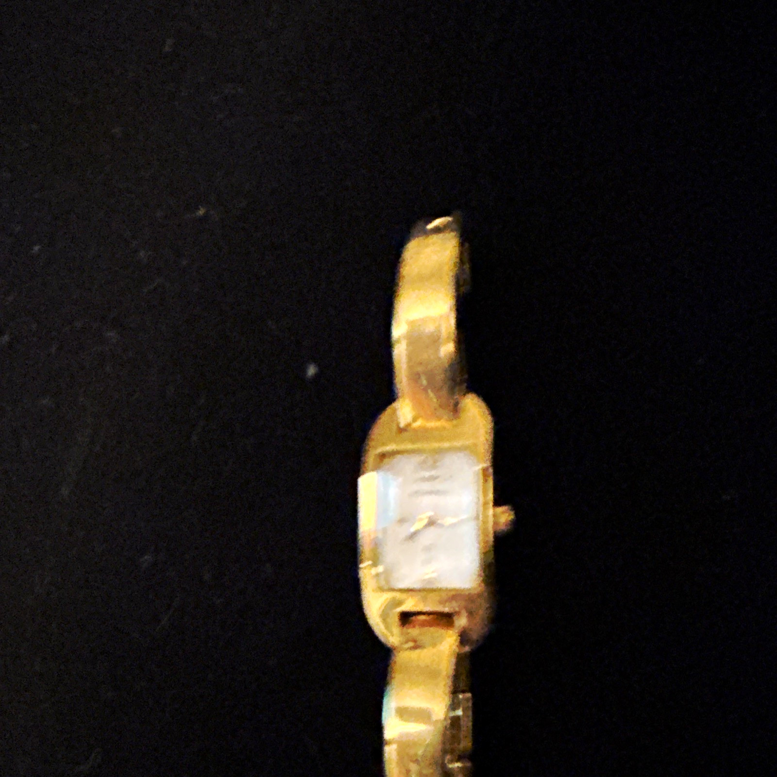 Fossil Women’s Gold Tone Bracelet Rectangle Analog Quartz Watch Silver Dial