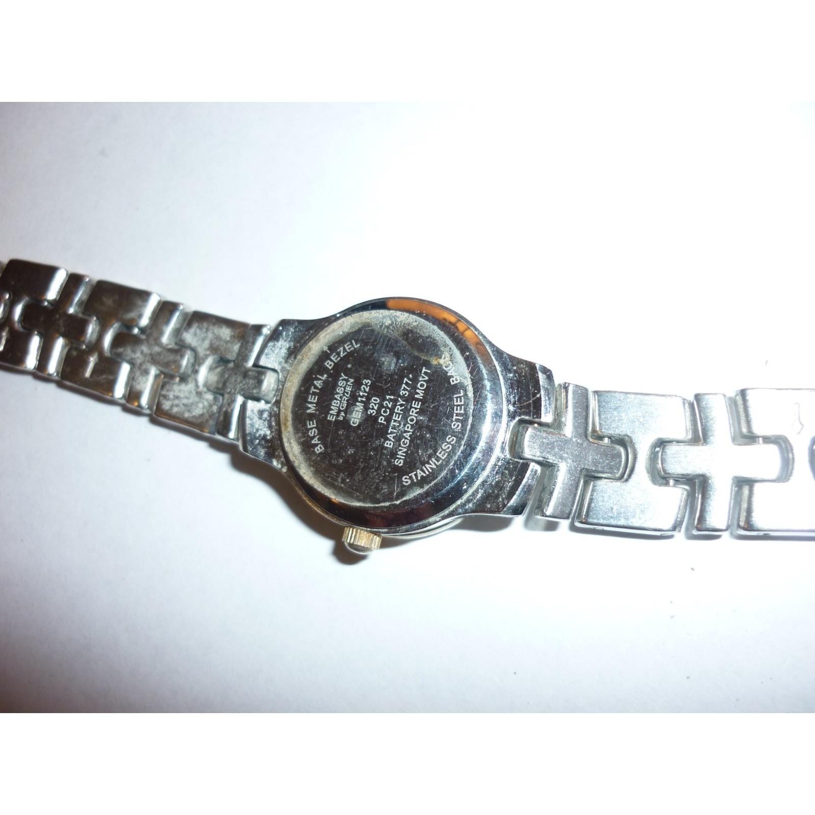 Embassy by Gruen Silver Tone Crystal Bezel Quartz Watch GEM1123 New Battery