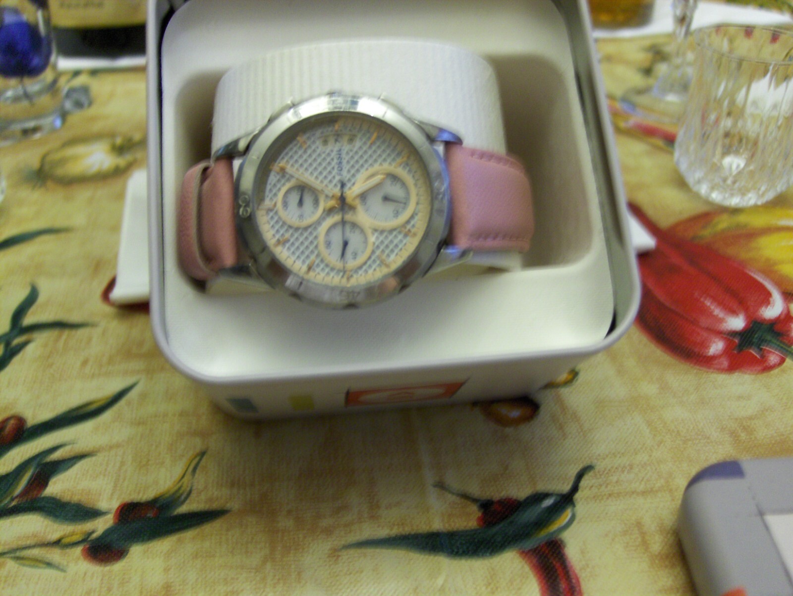 FOSSIL ES 4024 MODERN PURSUIT 3 EYE CHRONOGRAPH DIALS AND DATE WINDOW