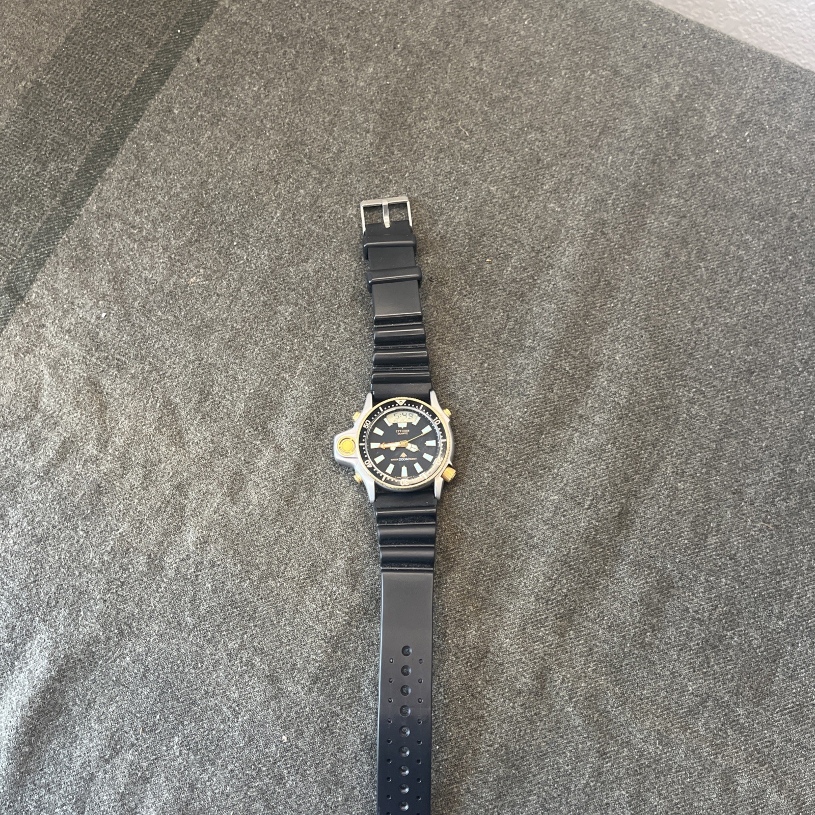 Vintage Citizen C021 087372 Y Promaster Aqualand Divers Men’s Watch, Needs Work