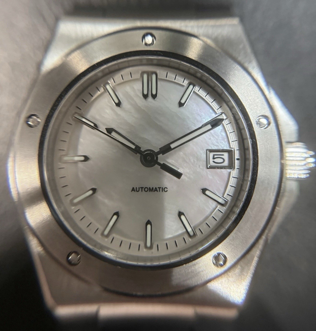Custom 40mm Mother Of Pearls “Classic Fusion” Style Mod Watch w/ NH35 Automatic