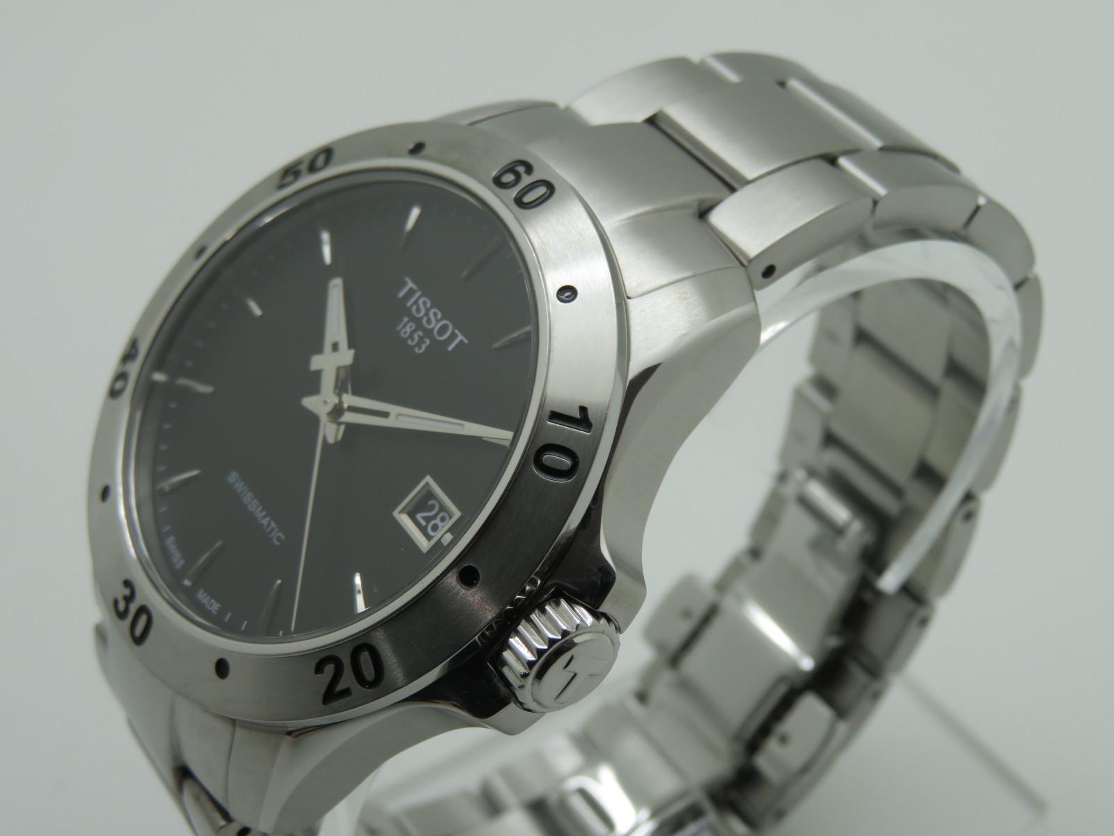 2019 Tissot V8 Swissmatic T106.407.A Men’s 43mm St.Steel Automatic Wristwatch