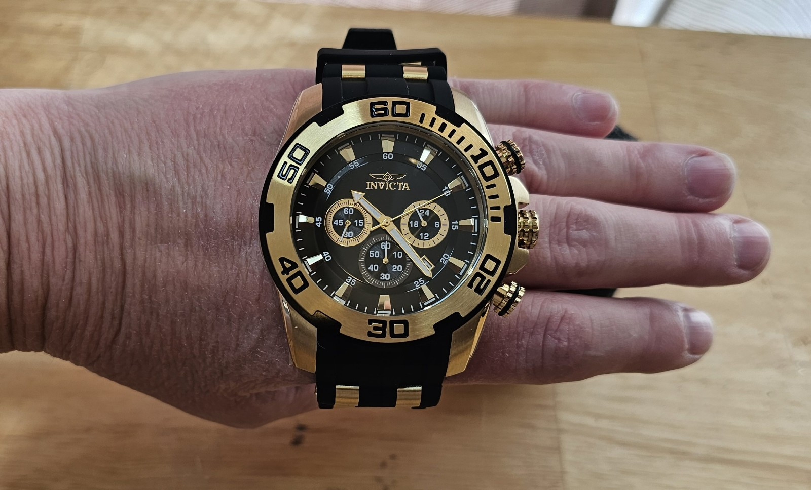 Invicta Men’s Pro Diver Scuba 50mm Gold Tone Silicone Chronograph Watch 22340