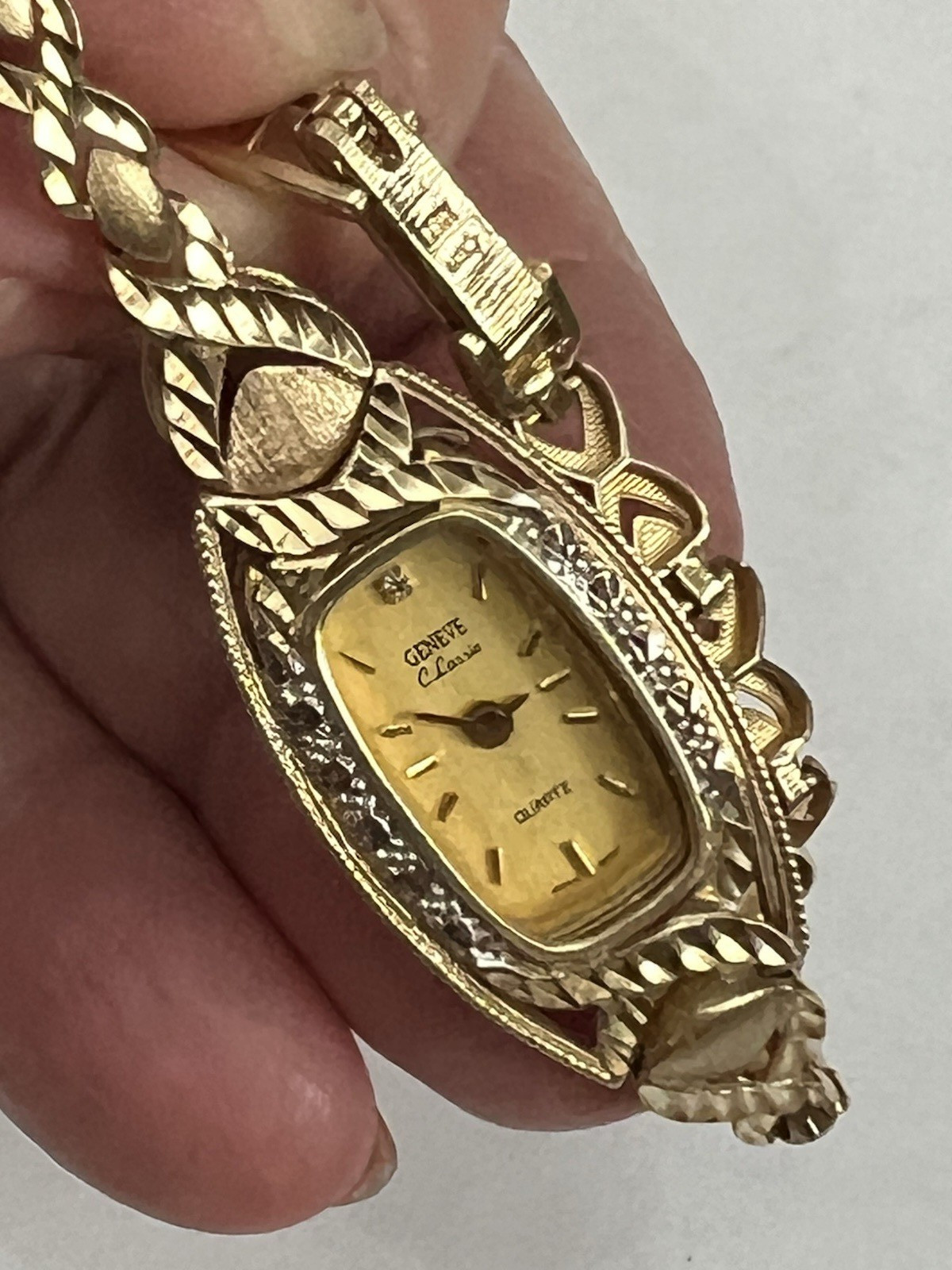 Vintage Geneve Classic Quartz 10K Solid Yellow Gold Ladies Dress Watch 15.9 Gram