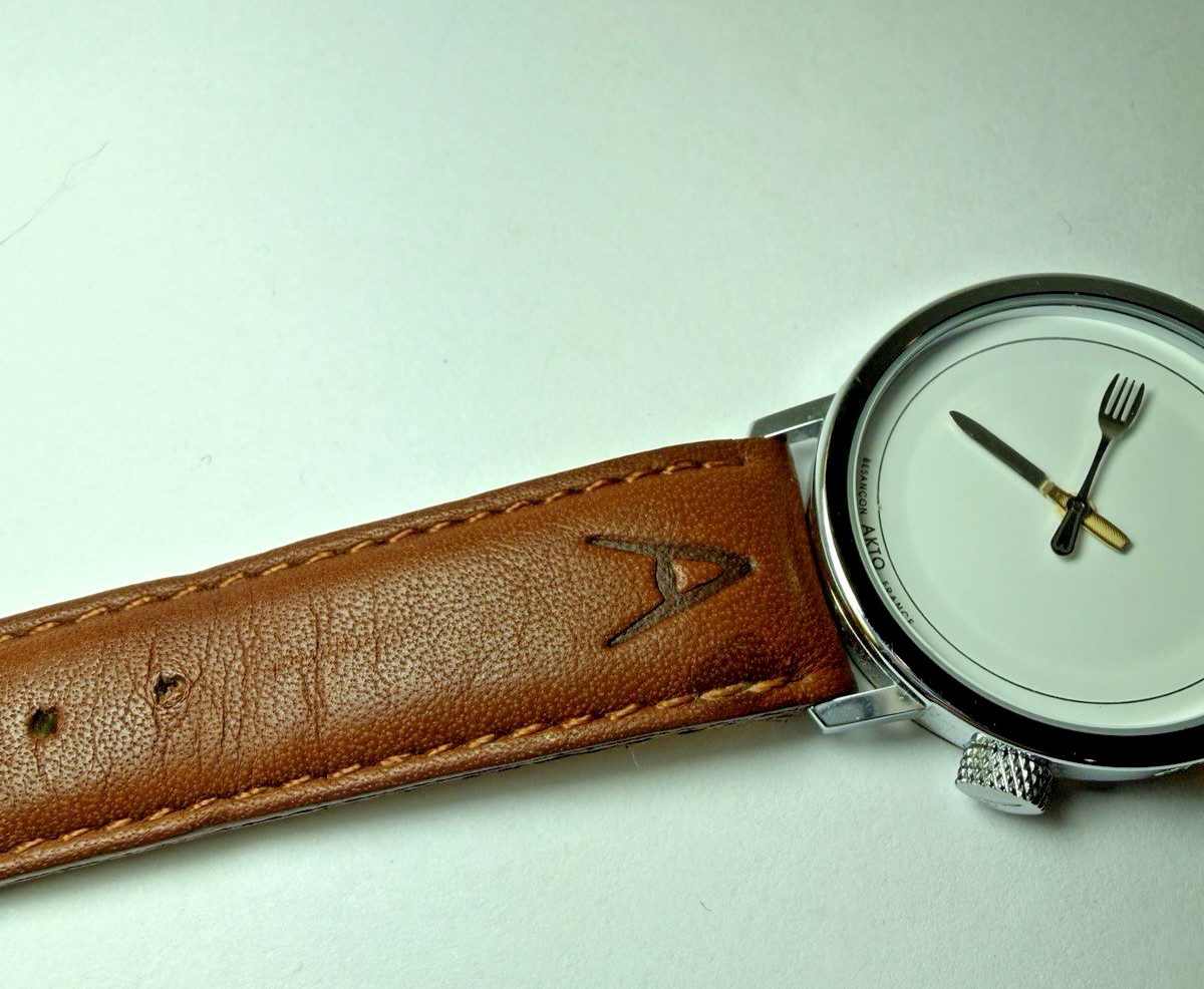 Vintage Quartz Wristwatch Fork Knife Hands Novelty French Design Runs AKTO