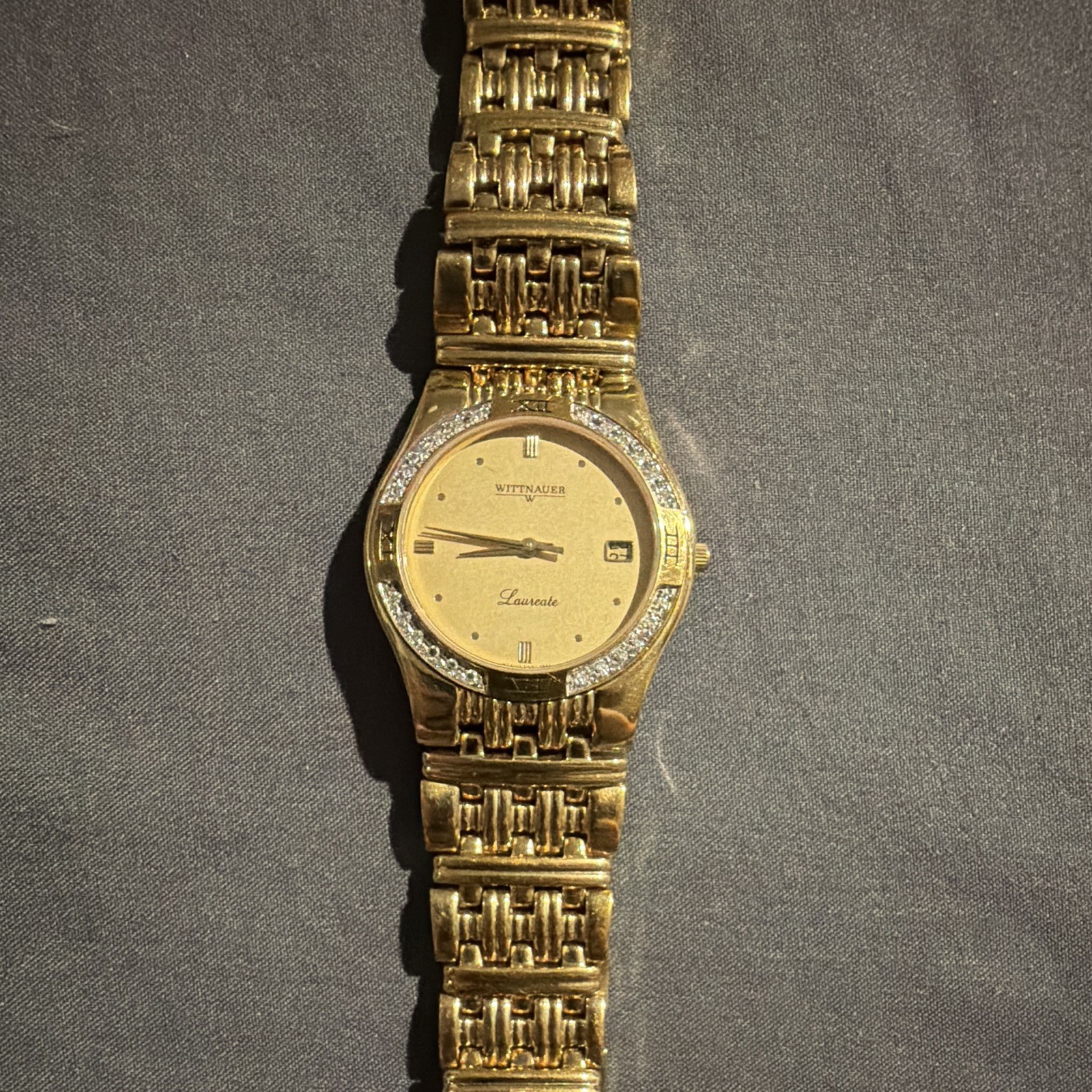 Wittnauer Laureate Quartz Gold Tone Bracelet Date 33mm Watch