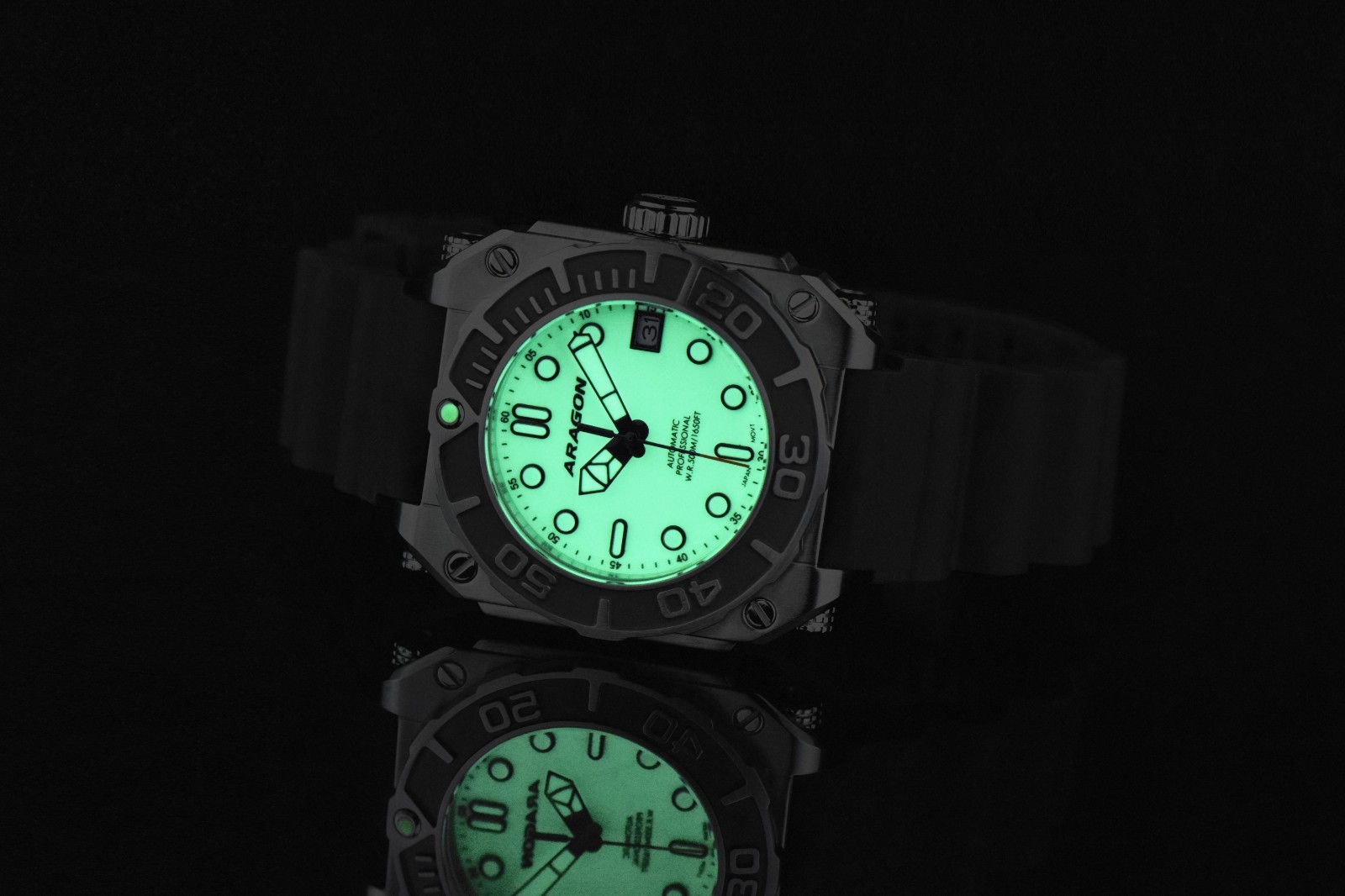 Aragon A662WHT DiveTank 40mm