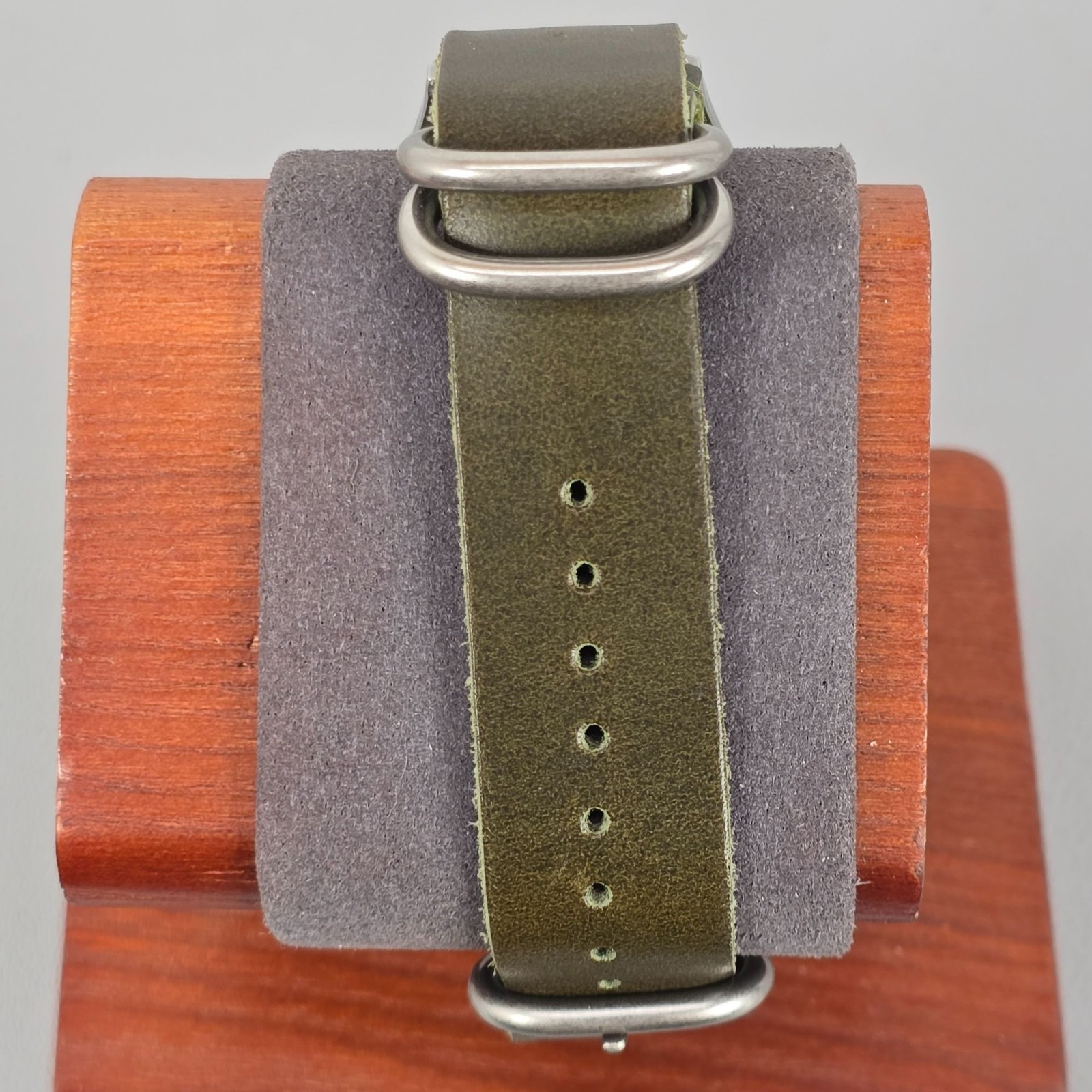 Hamilton Khaki 921980 Manual Wind Watch Black Dial Green Leather Strap Stainless