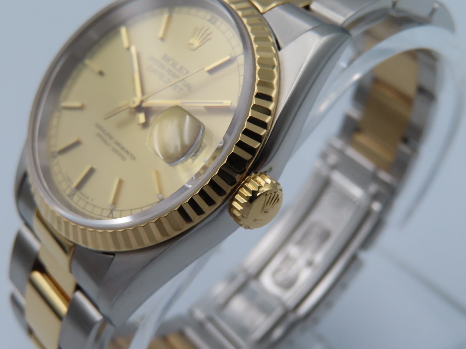 1996 Rolex Datejust 16233 Men’s 36mm 18k Yellow Gold Stainless Steel Wristwatch