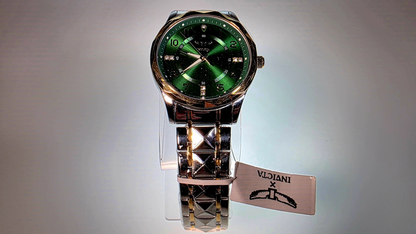 Invicta Specialty 69025 Mens 41mm Quartz Two Tone Stainless Steel Green Dial NIB