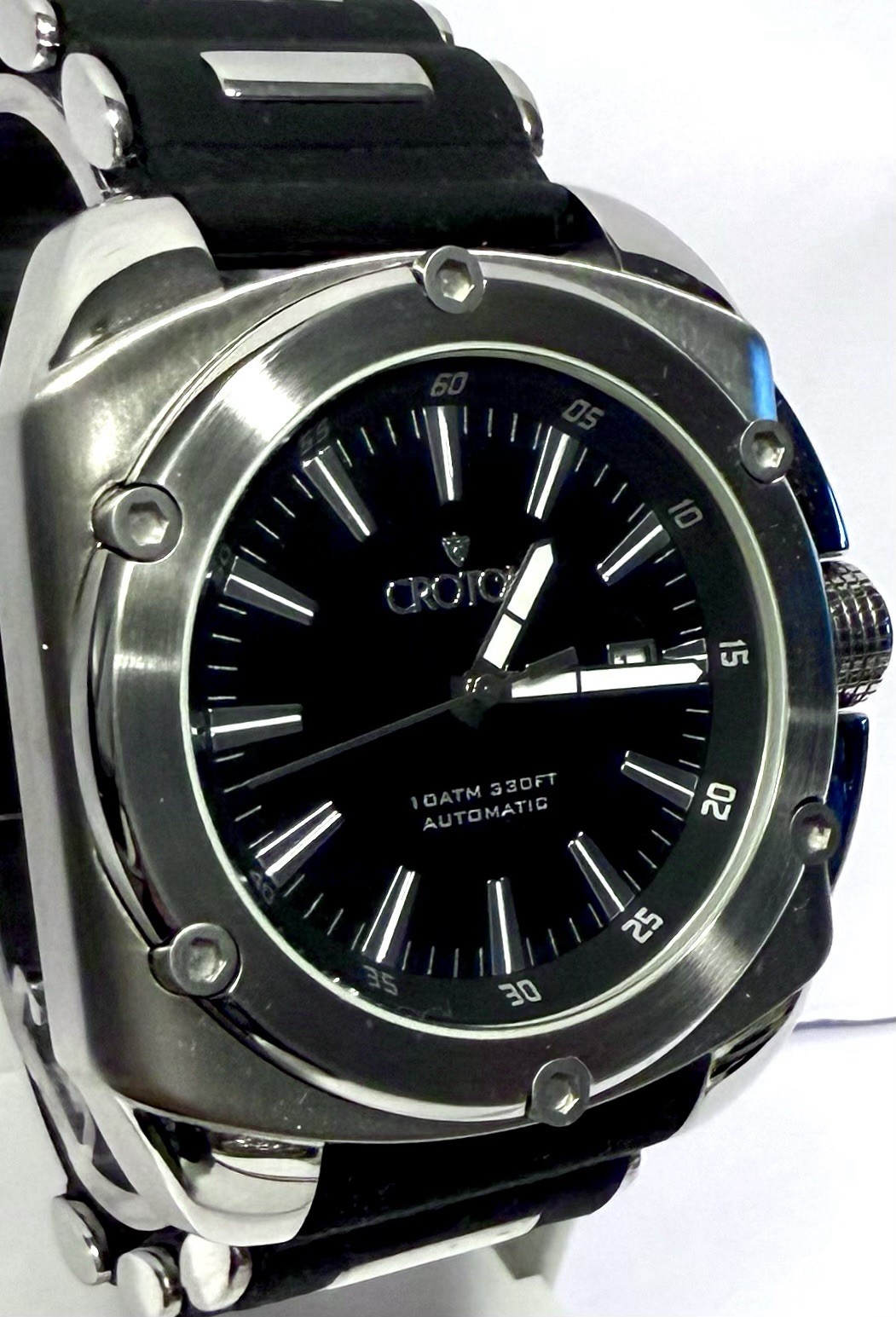 52mm Auto Slvrtn & Black Silicone Strap | Cushion Case | Black Dial CROTON Watch