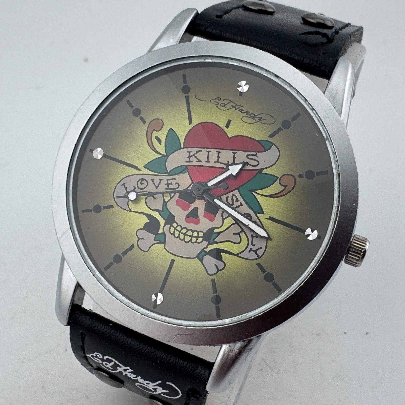 “Kills Love Slowly” Quartz Watch Men Silver Black Leather Analog New Battery