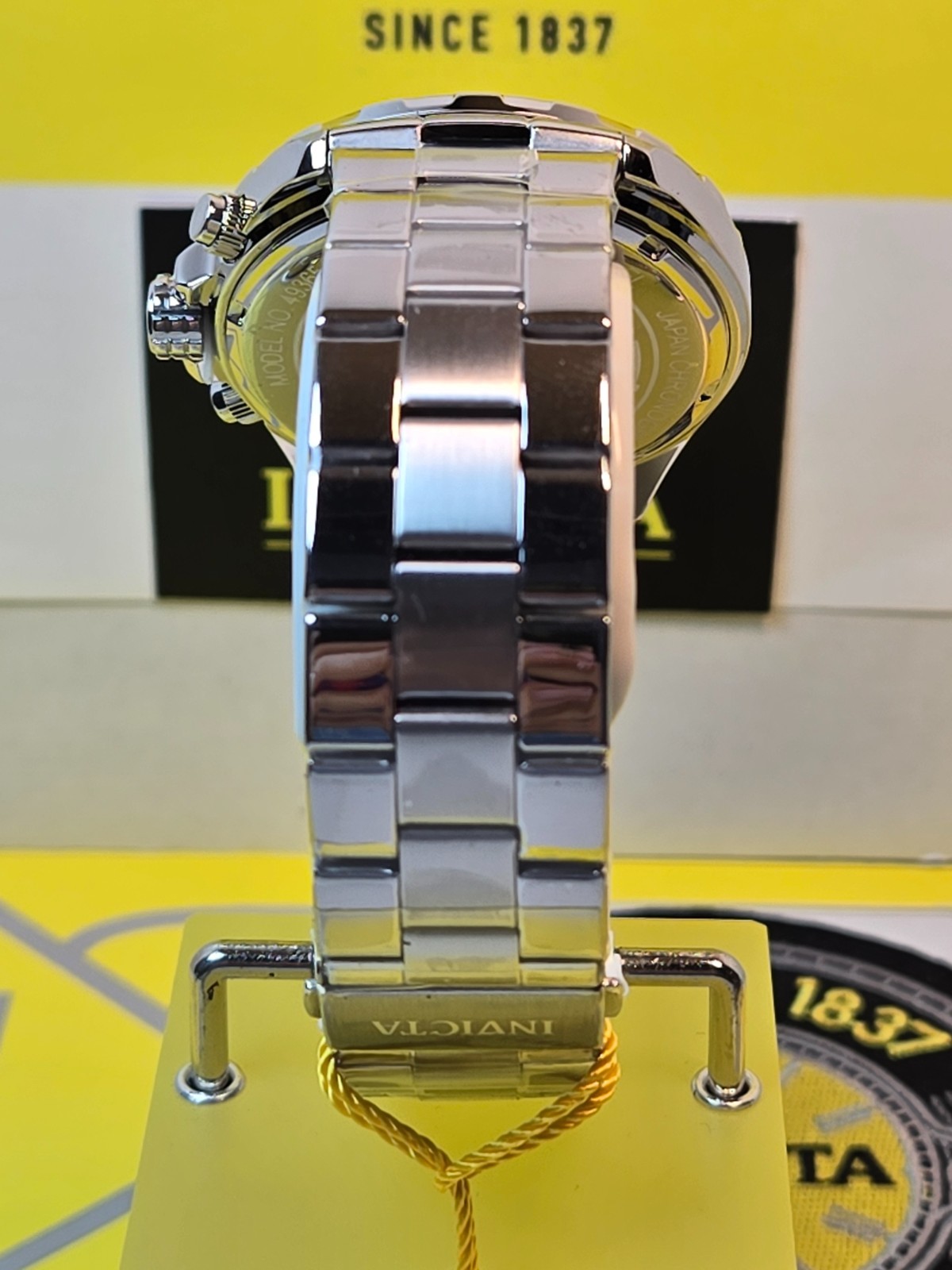 Invicta Special Edition Replica Racing Car w/ Invicta 44mm Speedway Bundle
