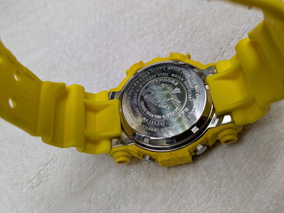 CASIO G SHOCK FROGMAN DW 8200 Yellow