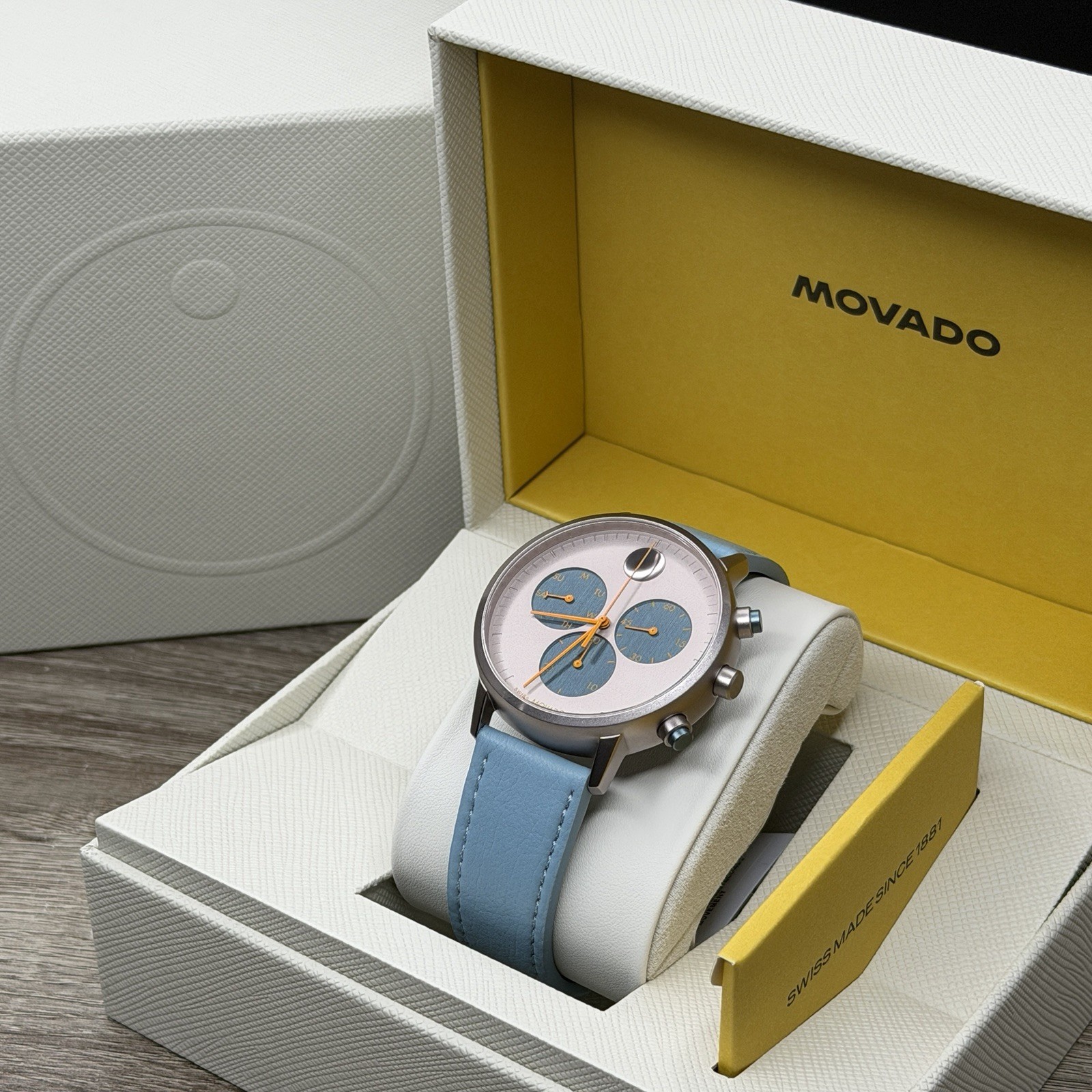 NEW✅SWISS✅ Movado FACE Silver Dial Blue Leather Chrono Aluminum Watch 3640148