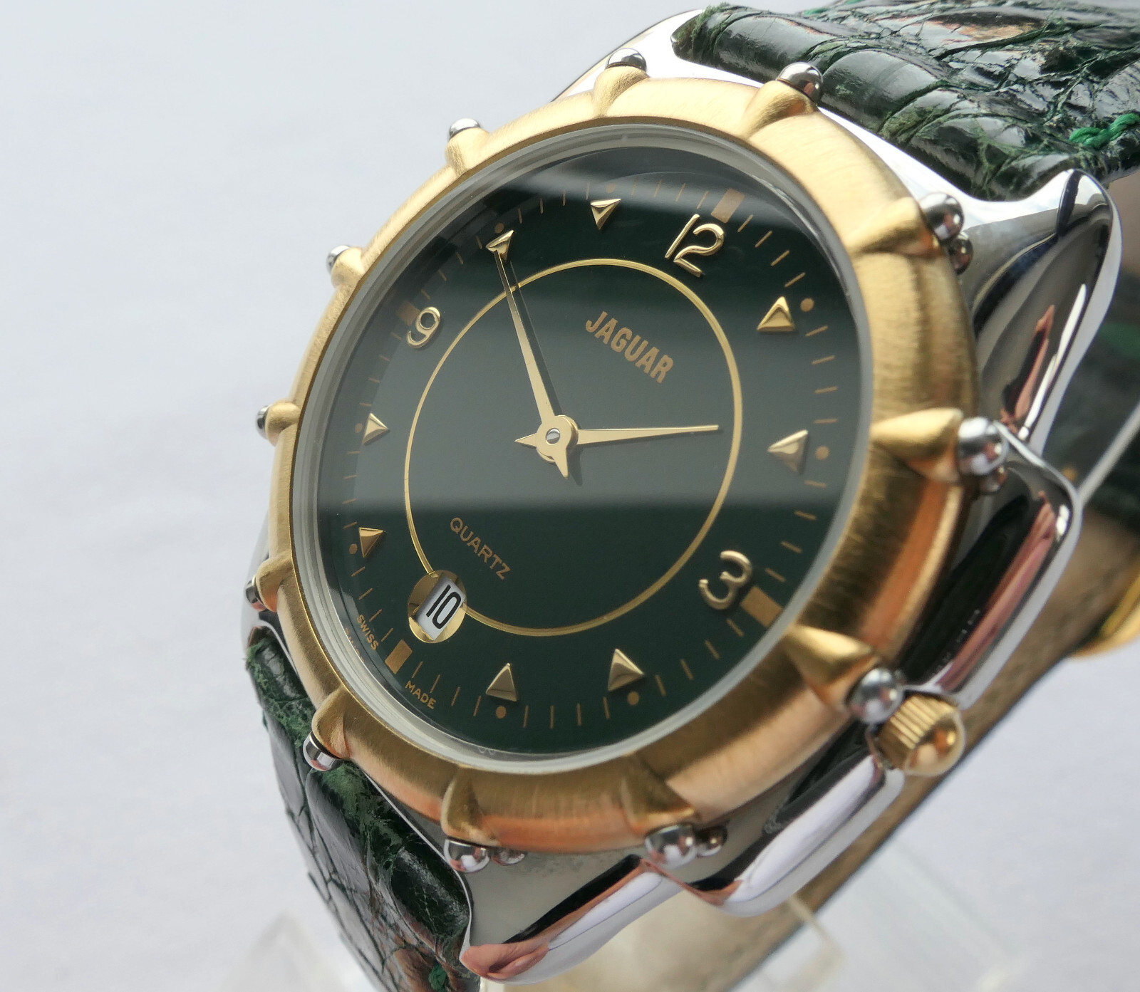 Jaguar Classic Coupe Car Accessory British Racing Green Swiss Made Luxury Watch