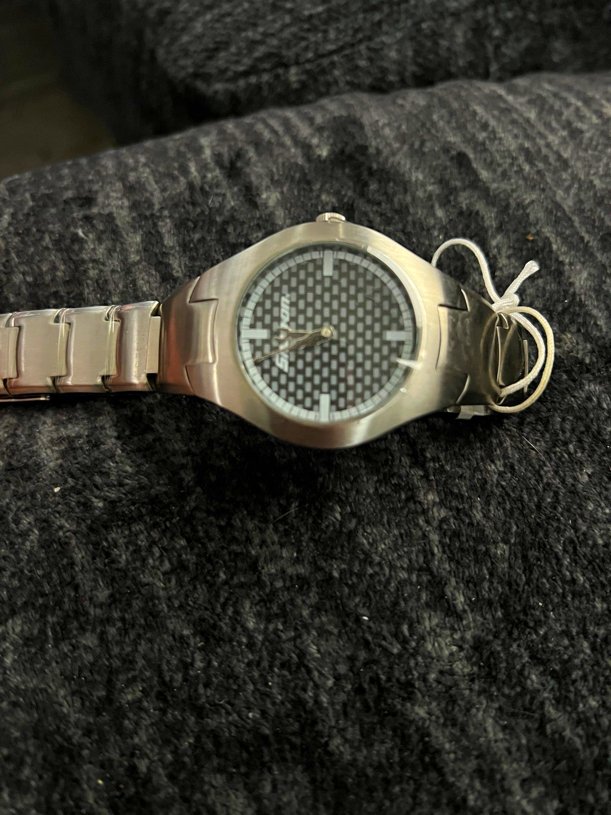 Women’s Silver Tone Oval Analog Wristwatch, Metal Bracelet, Black Dial