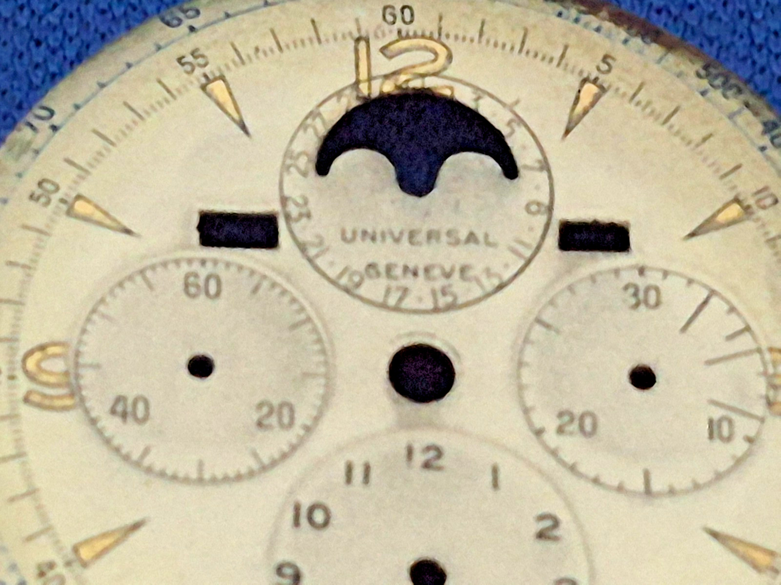 Universal Geneve Tri-compax Moon Phase Chronograph Dial 31.8mm Tri Compax Vintag