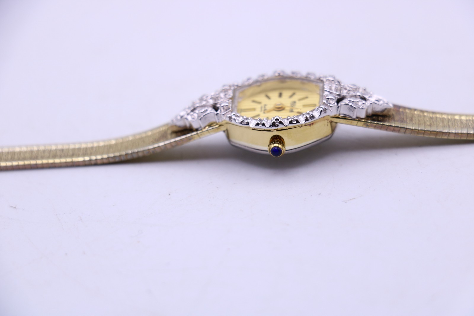 Dufonte by lucien piccard diamond bezel gold tone wrist watch 17mm 7″ adjustable