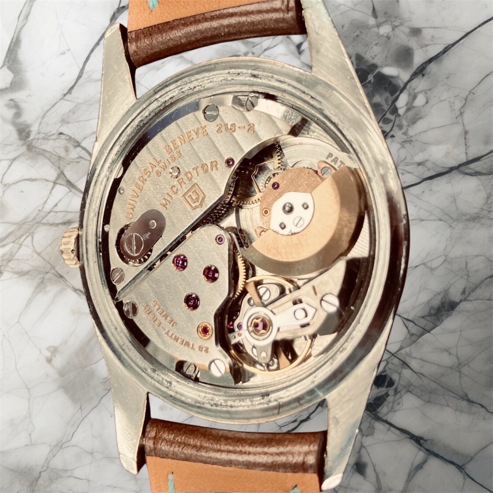 Universal Geneve, Polerouter Date, gold plated, 35mm case, Guilloche gold dial