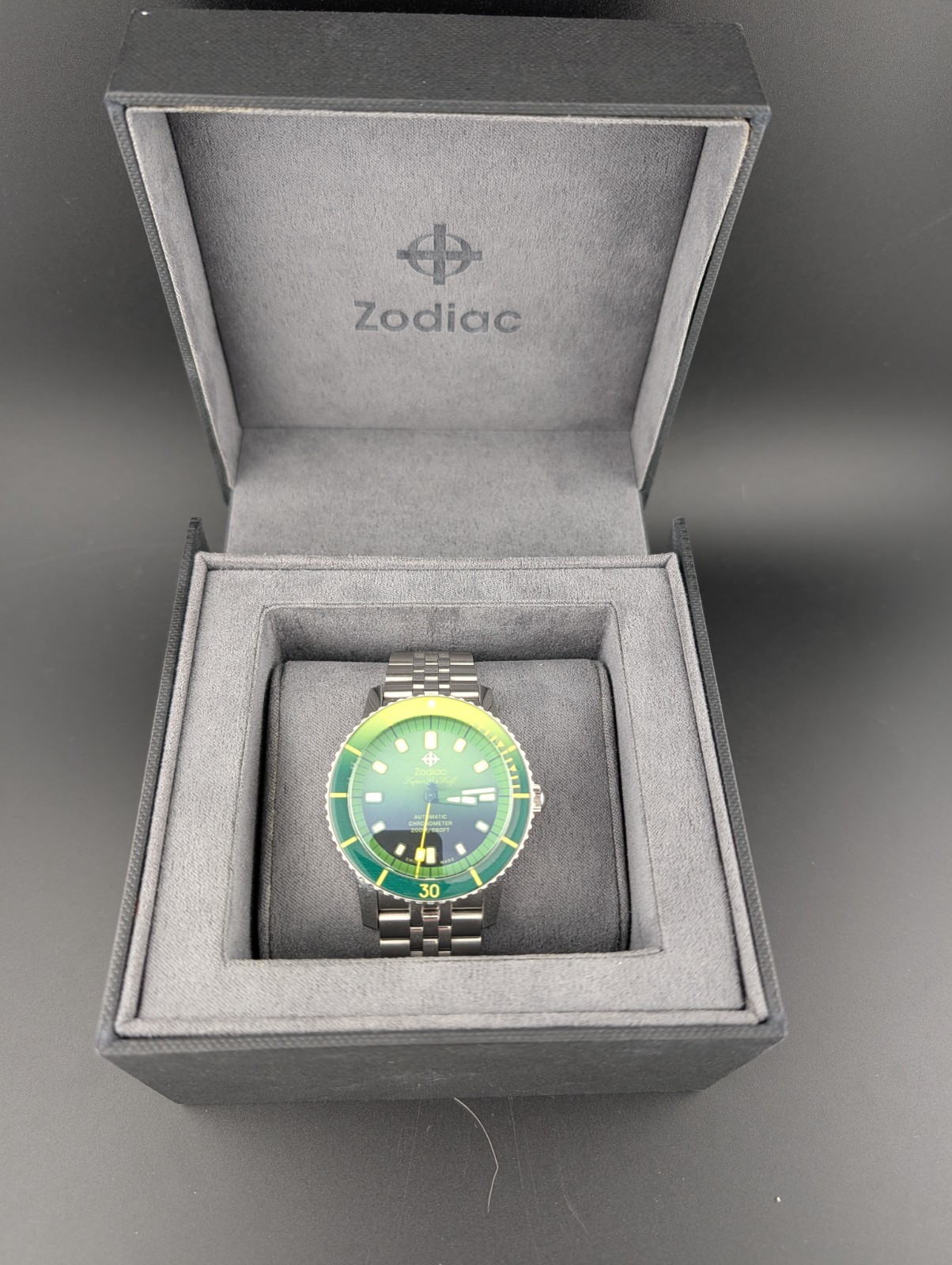 Zodiac Super Sea Wolf Compression Diver Automatic Pineapple Watch ZO9295