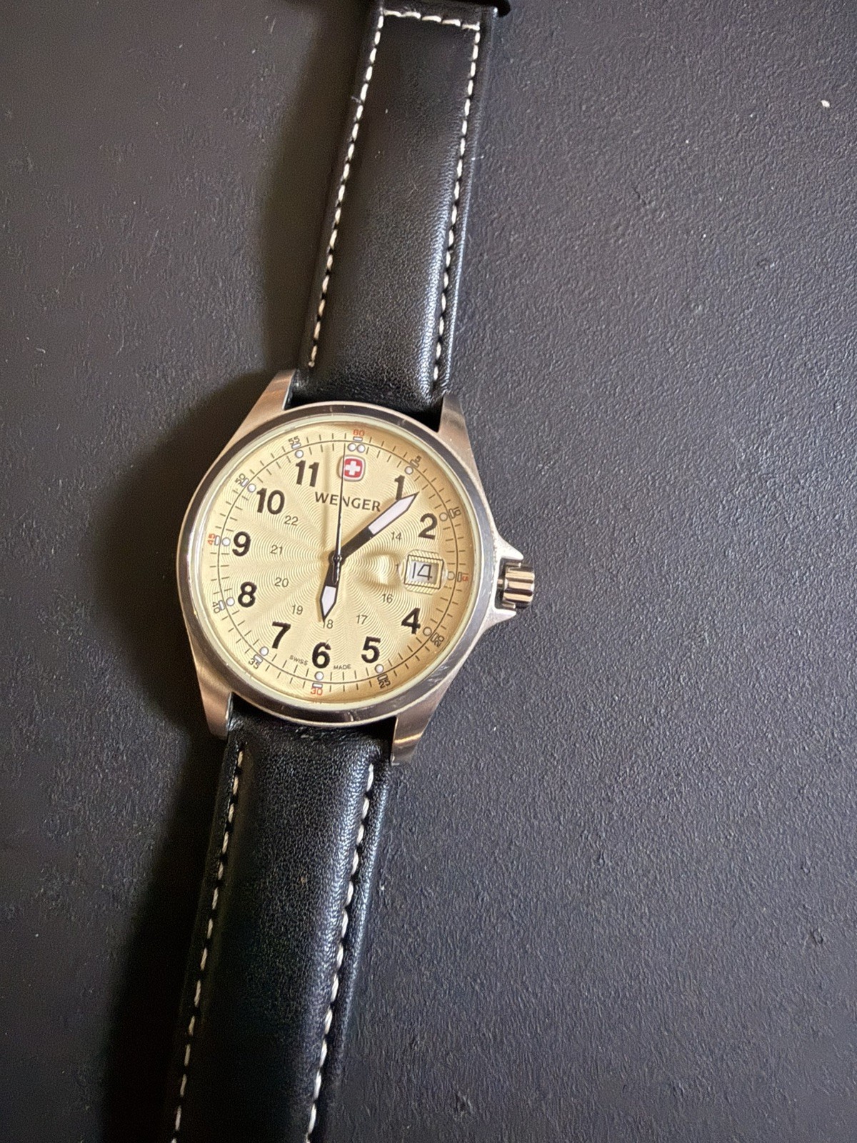Wenger Swiss Made Wrist Watch 7270X Mineral Crystal White Dial Date New Battery
