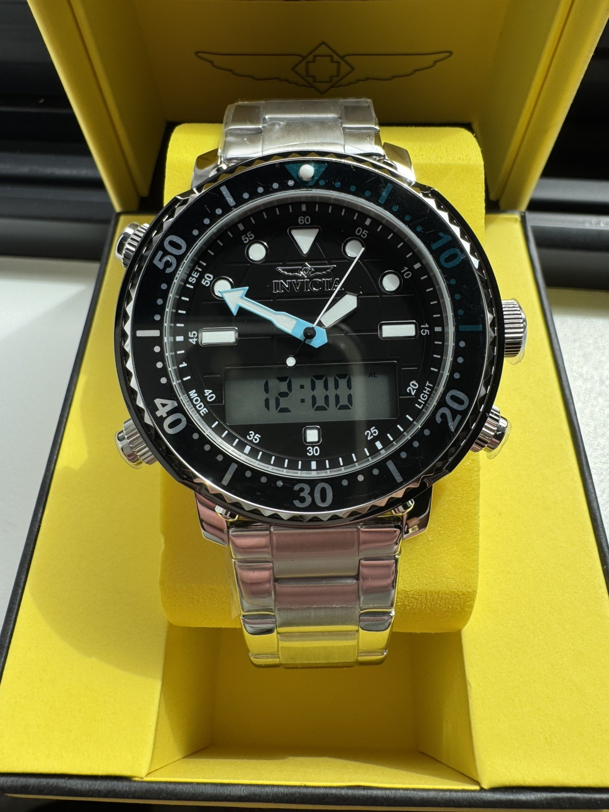 Invicta Pro Diver DigiQuartz Men’s Watch – 46.5mm, Silver/Black 48370 New!