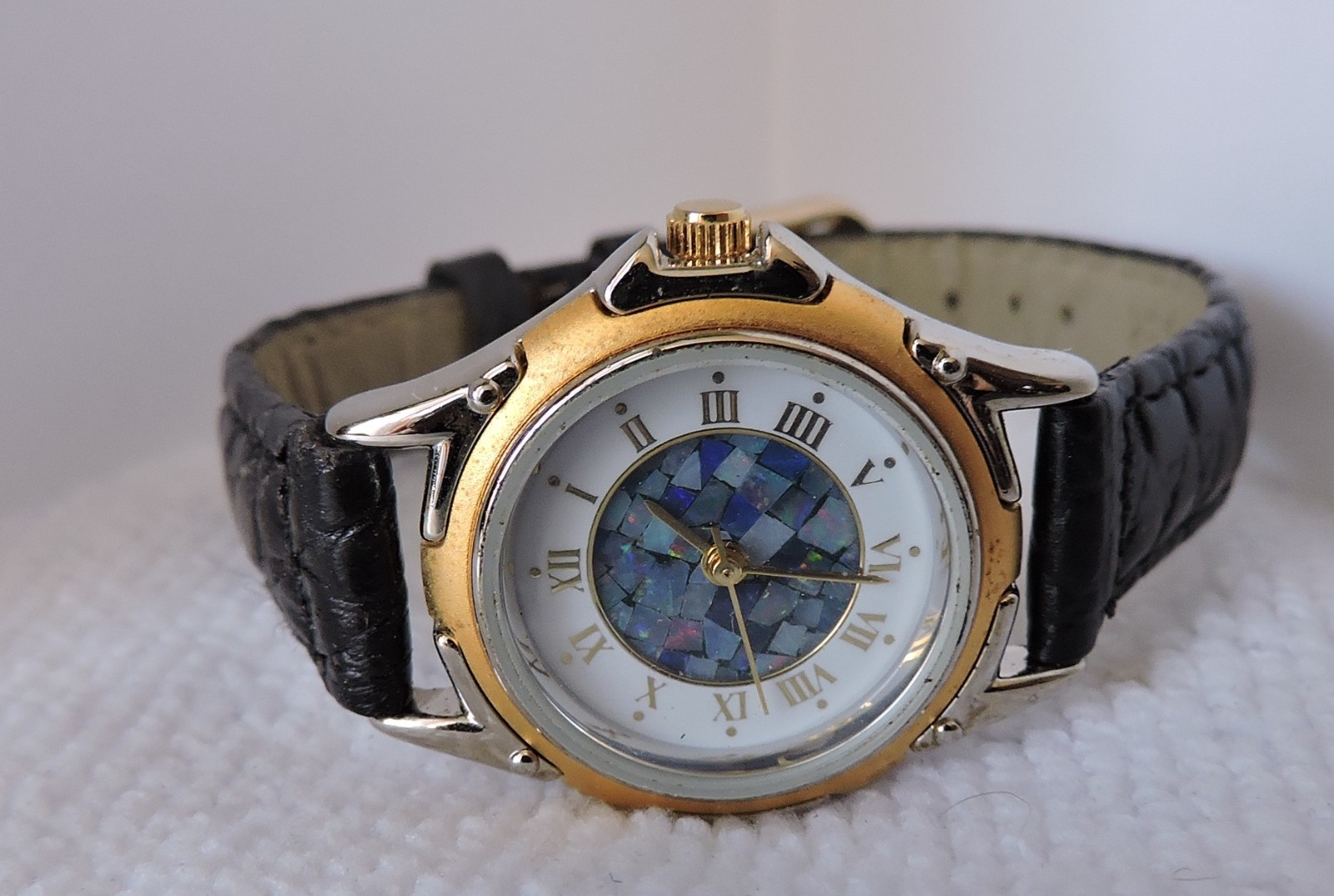 Ladies Australian Opal Watch New Battery Working cond