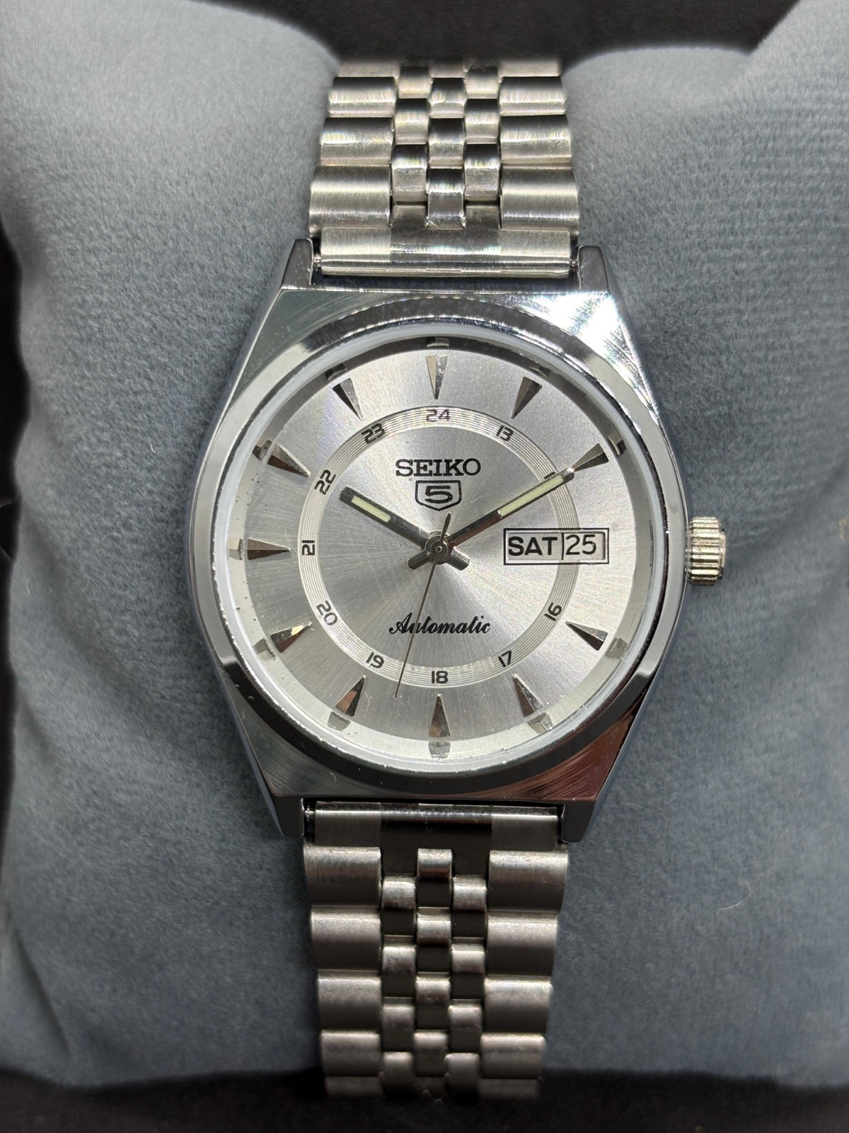 Vintage Refurbished Seiko 5 Automatic Day/Date Japan Made Men’s Wrist Watch