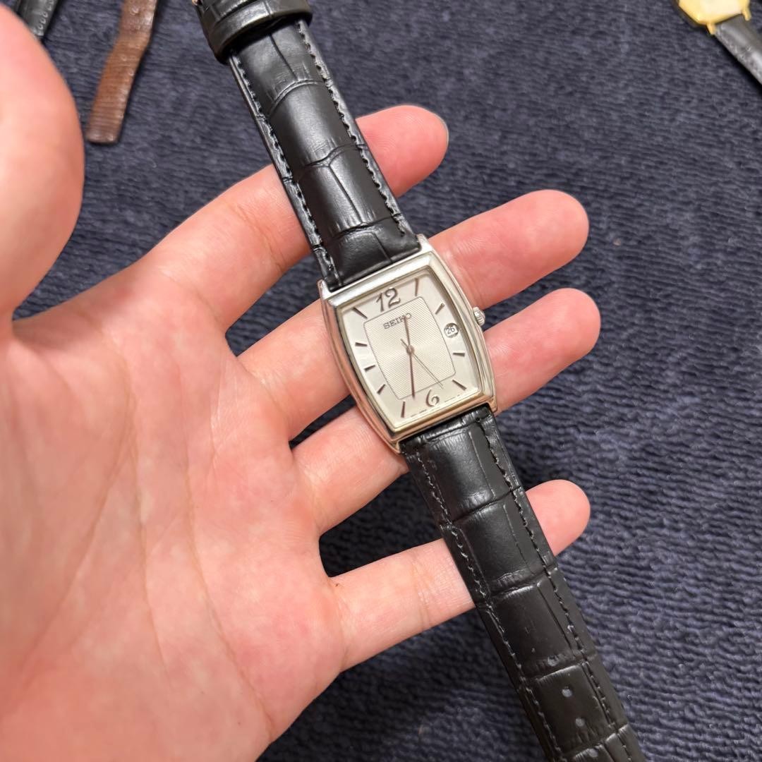 SEIKO Tonneau Shape Date Men’s Wristwatch QZ