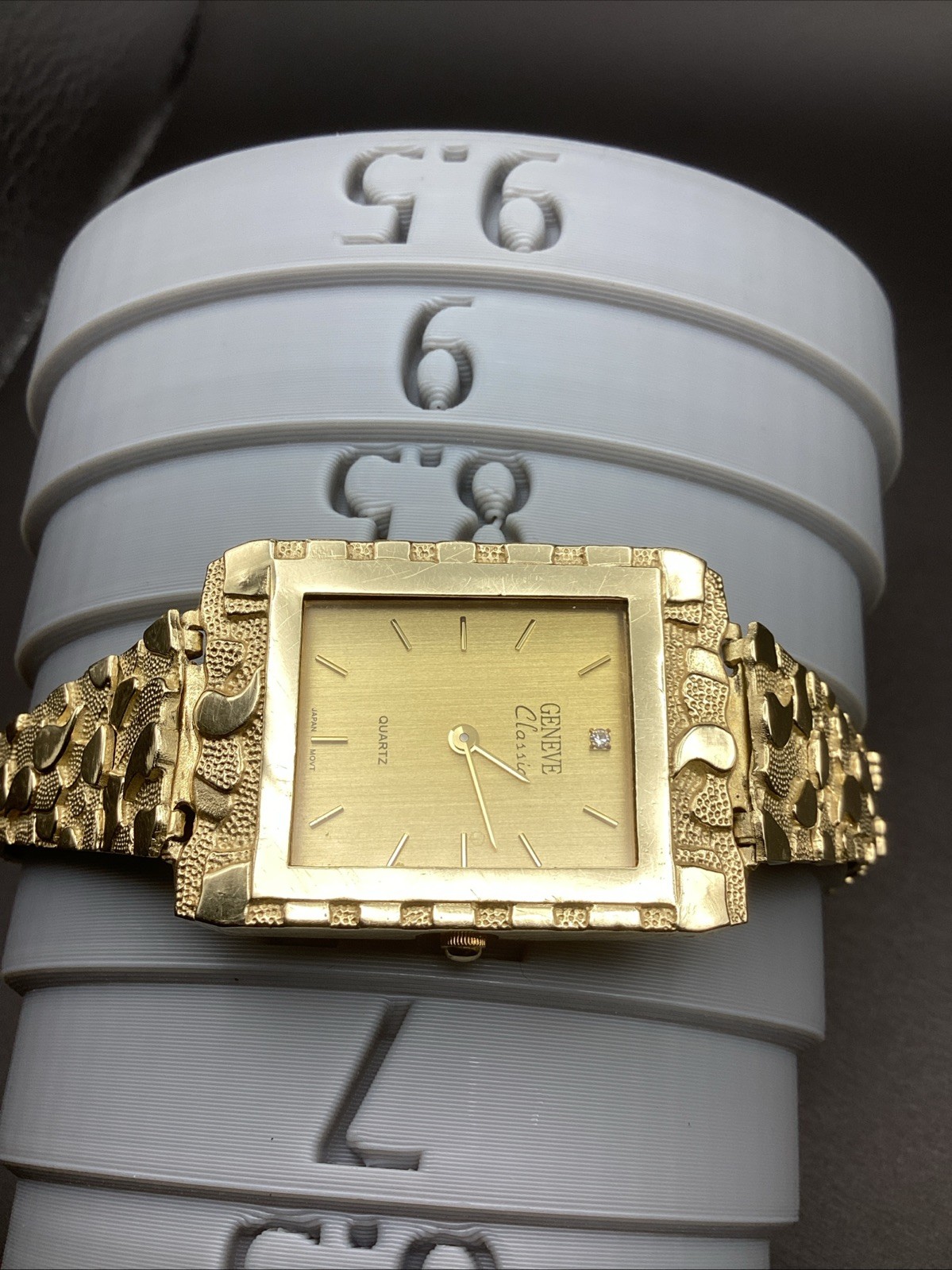 geneve 10k gold nugget Watch