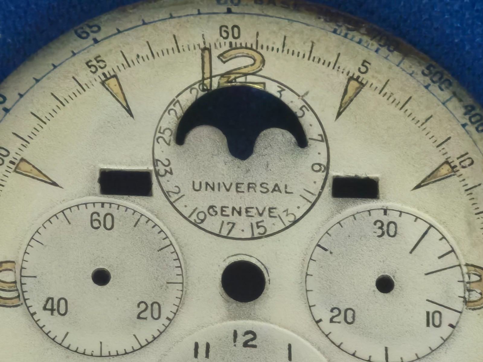 Universal Geneve Tri-compax Moon Phase Chronograph Dial 31.8mm Tri Compax Vintag
