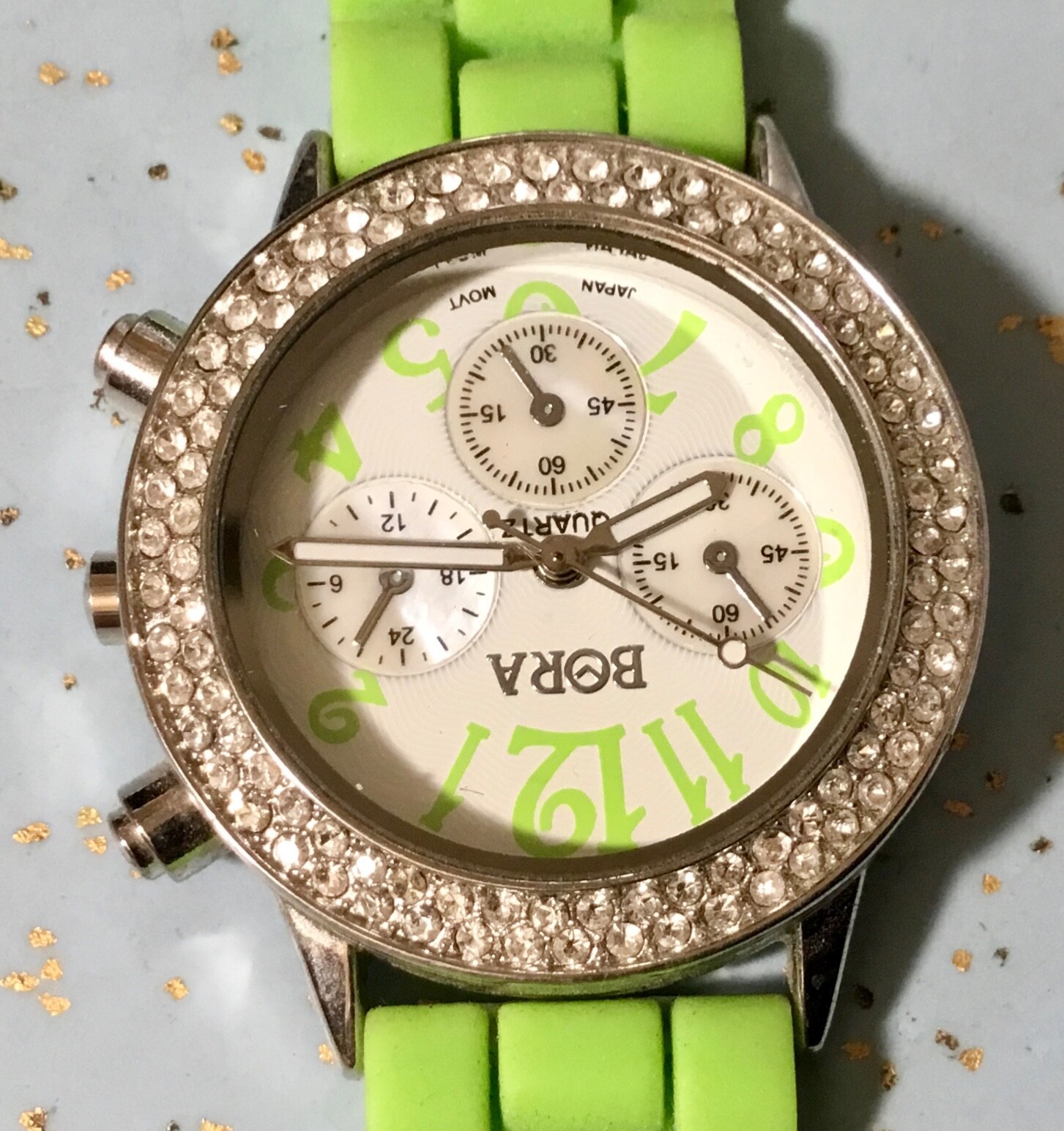 BORA SILVERTONE WATCH w/3 FAUX DIALS & LIME GREEN RUBBER BAND WRIST UP TO 7-1/4″