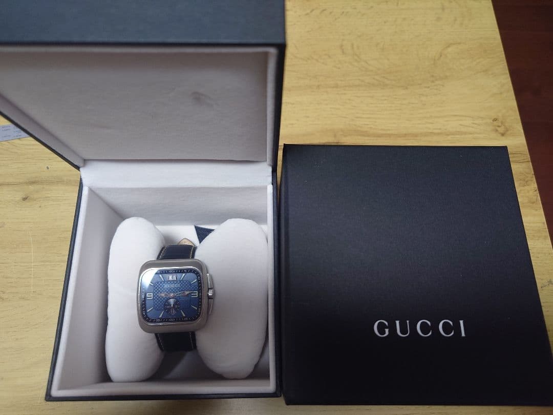 Gucci Coupe Blue Leather Quartz Watch