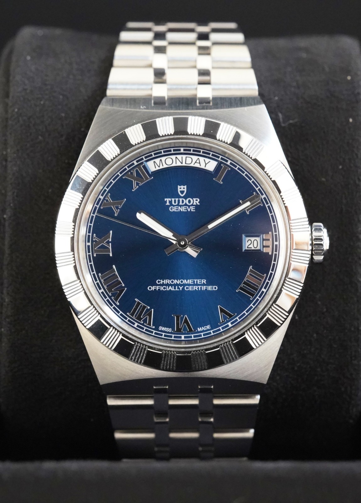 2026 Tudor Royal 40mm Blue Roman Numeral Dial Day-Date M2840D1A0-0002 Full Set