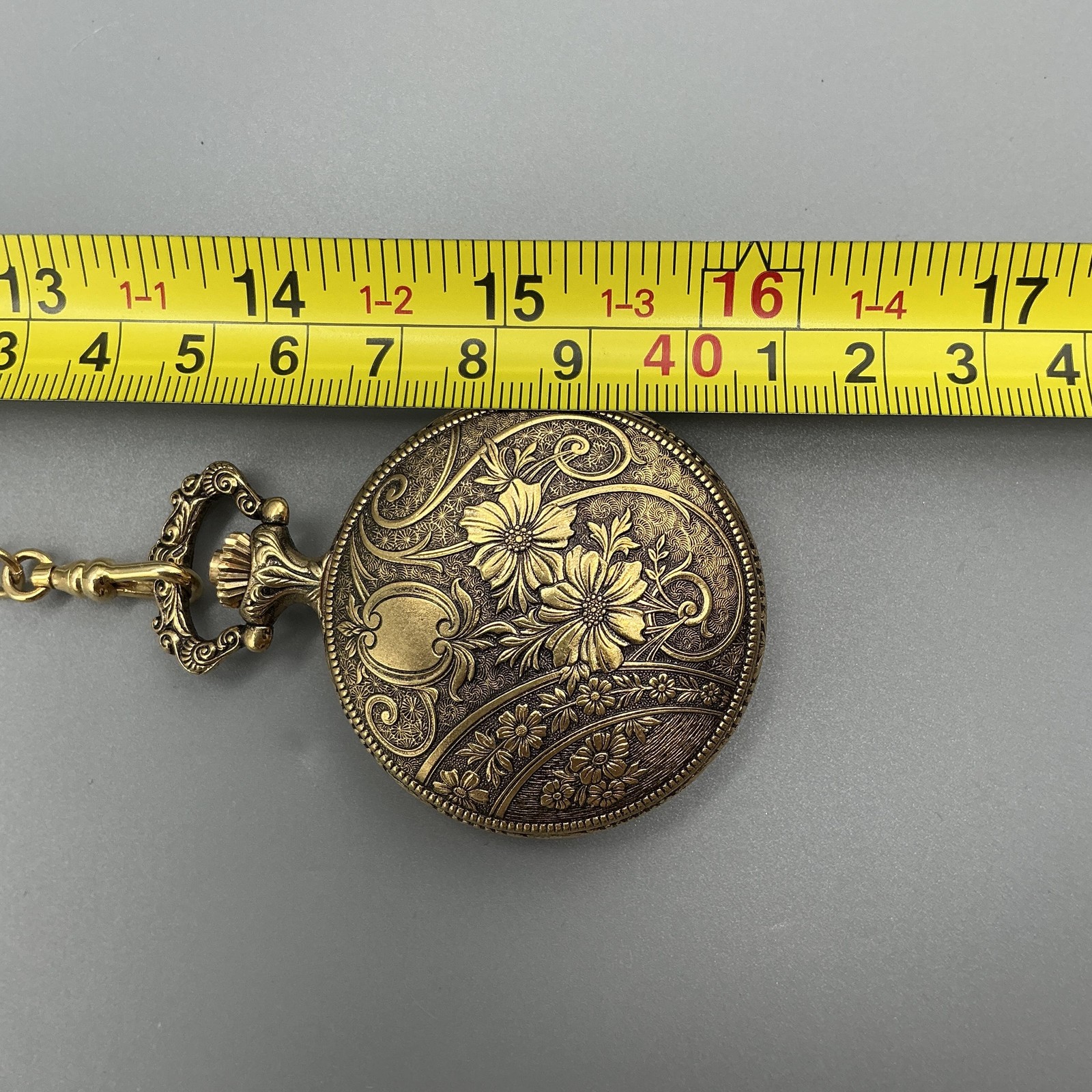 Belair Pocket Watch Men 42mm Gold Tone Full Hunter Day Date Chain Analog