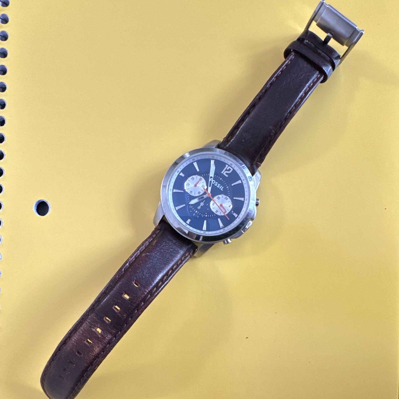 Fossil Mens Analog Wristwatch Blue / Brown Leather Strap FS 4708 needs battery