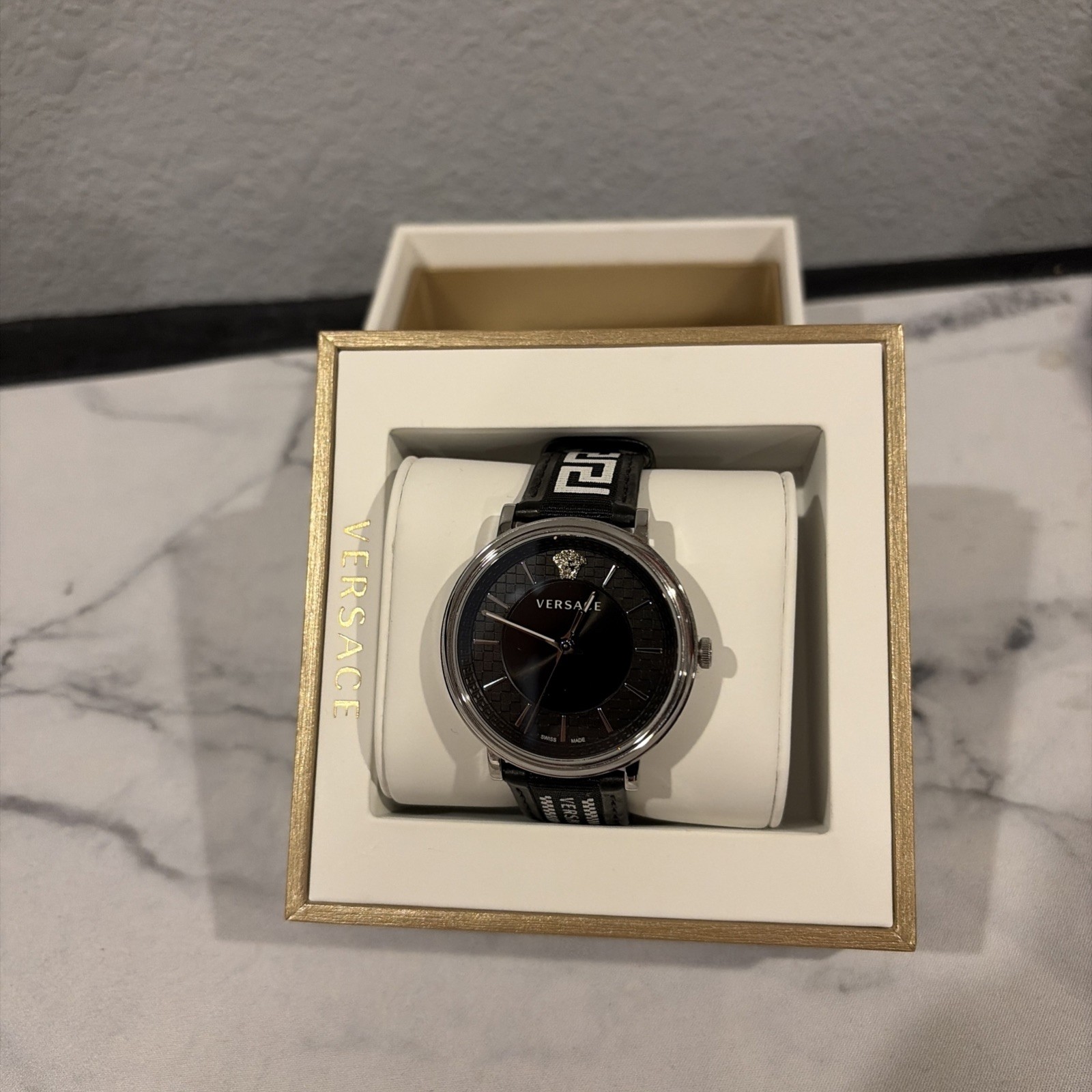 Versace Mens V-Circle Stainless Steel 42mm Strap Fashion Watch