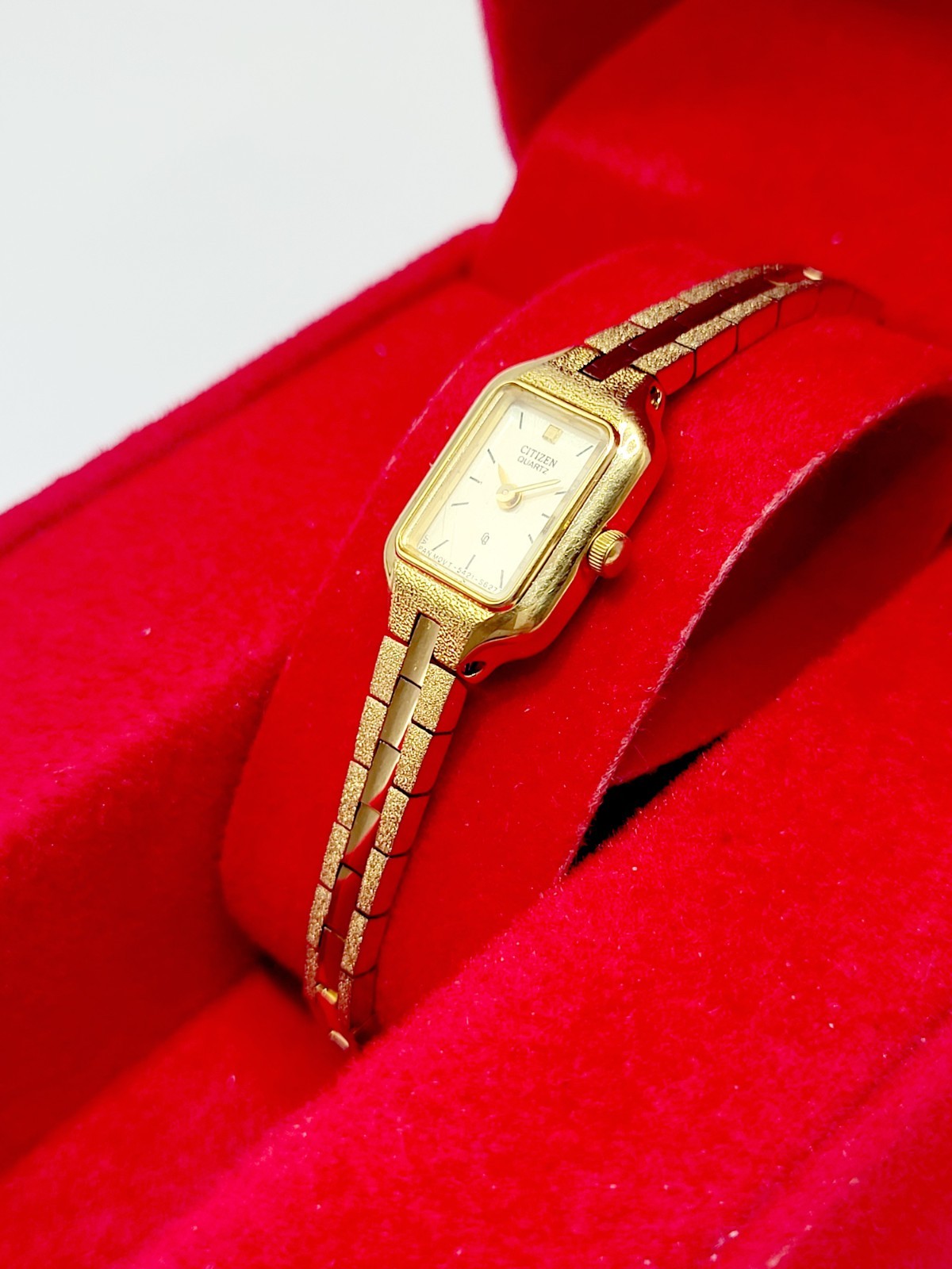 Rare [N. MINT] 1988 Citizen Quartz 13mm Ladies Watch Gold Tone 5421-821389