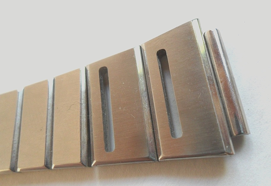 Vintage Stainless Steel Men’s Slotted Linked Watch Band Bracelet 18 mm Straight