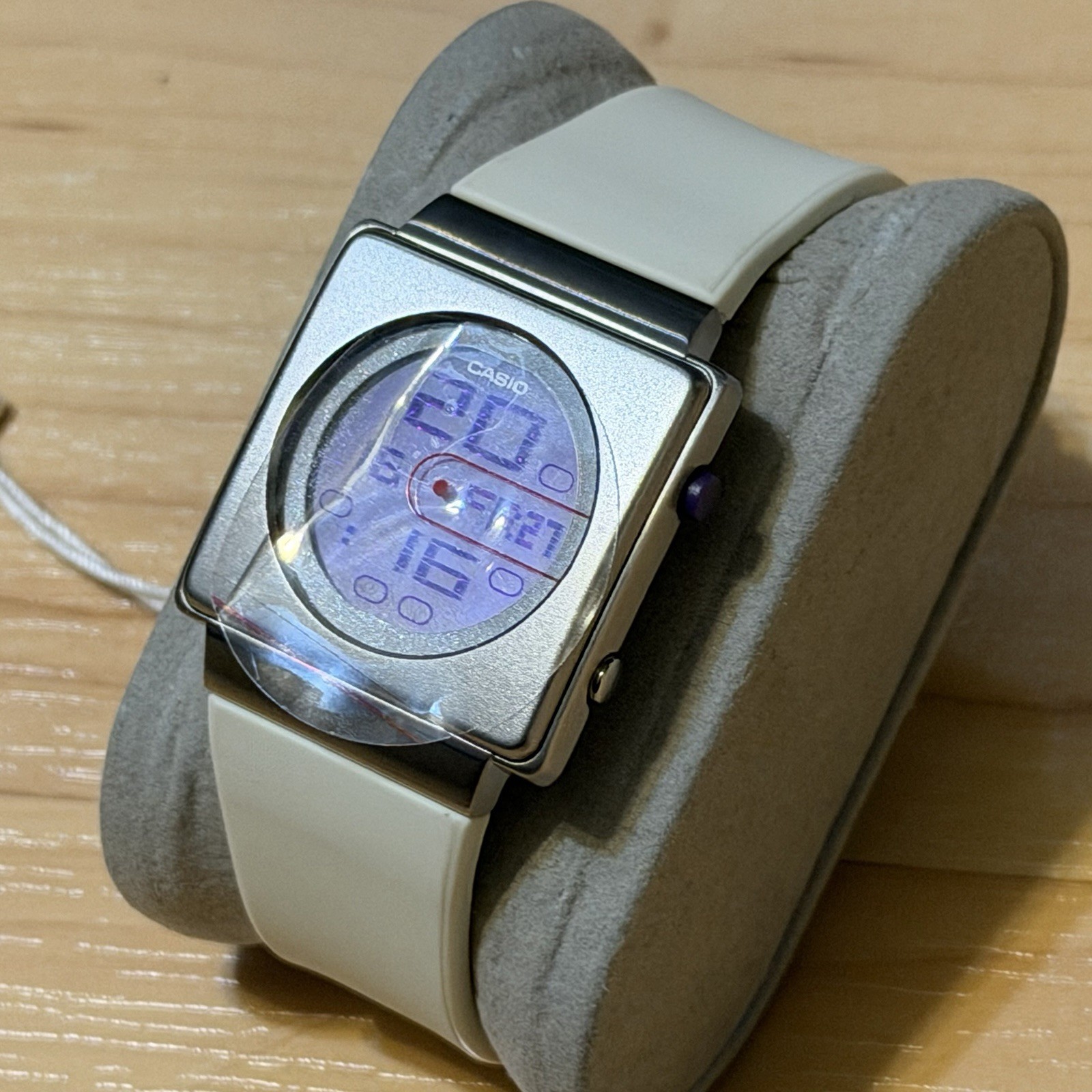 Casio Futurist LA-2001-7A Digital Watch 2999 Mod LCD Display 2001 NEW NWT READ