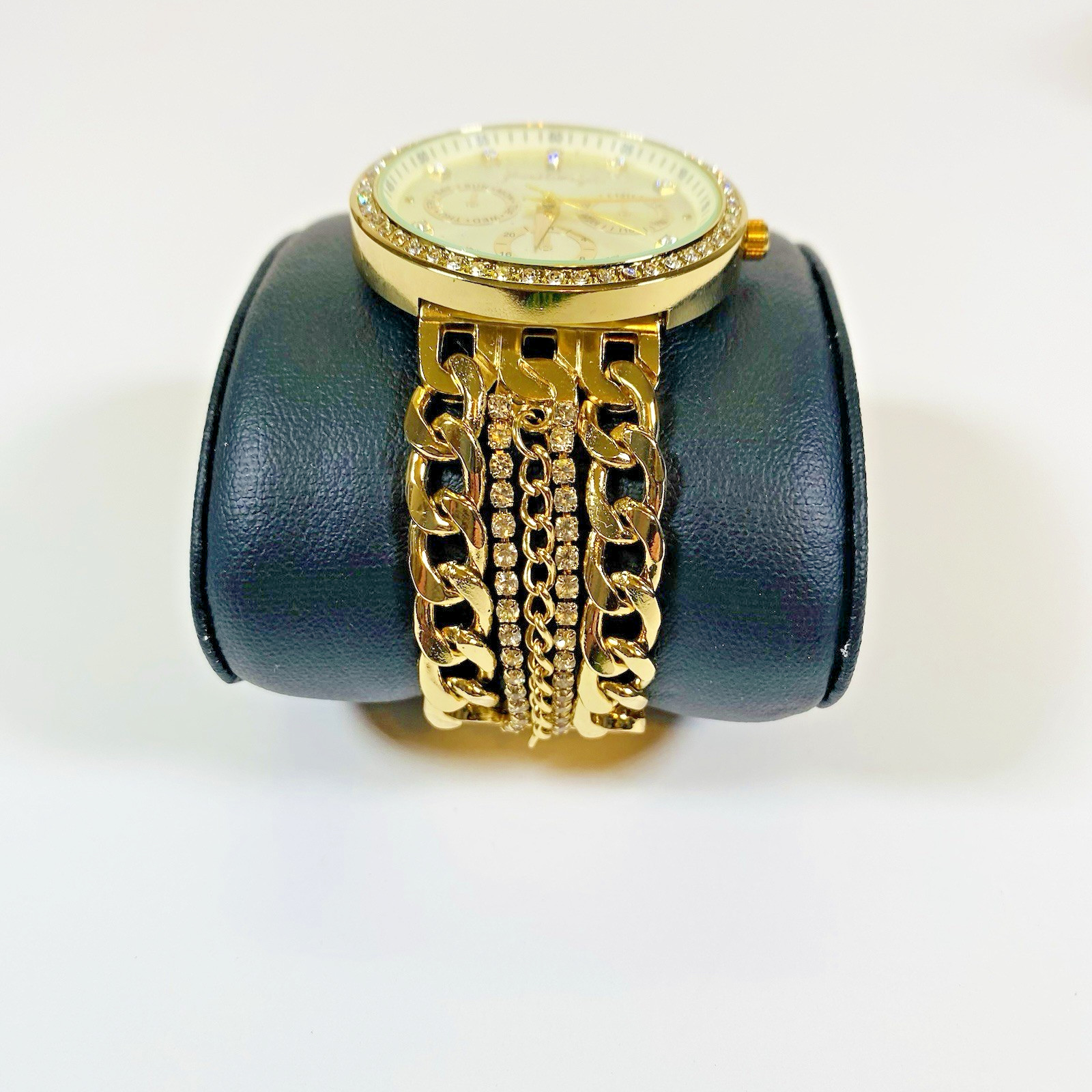 Kendall + Kylie Quartz Movement Gold Watch Chunky Chain w/ Clasp Closure Jewelry