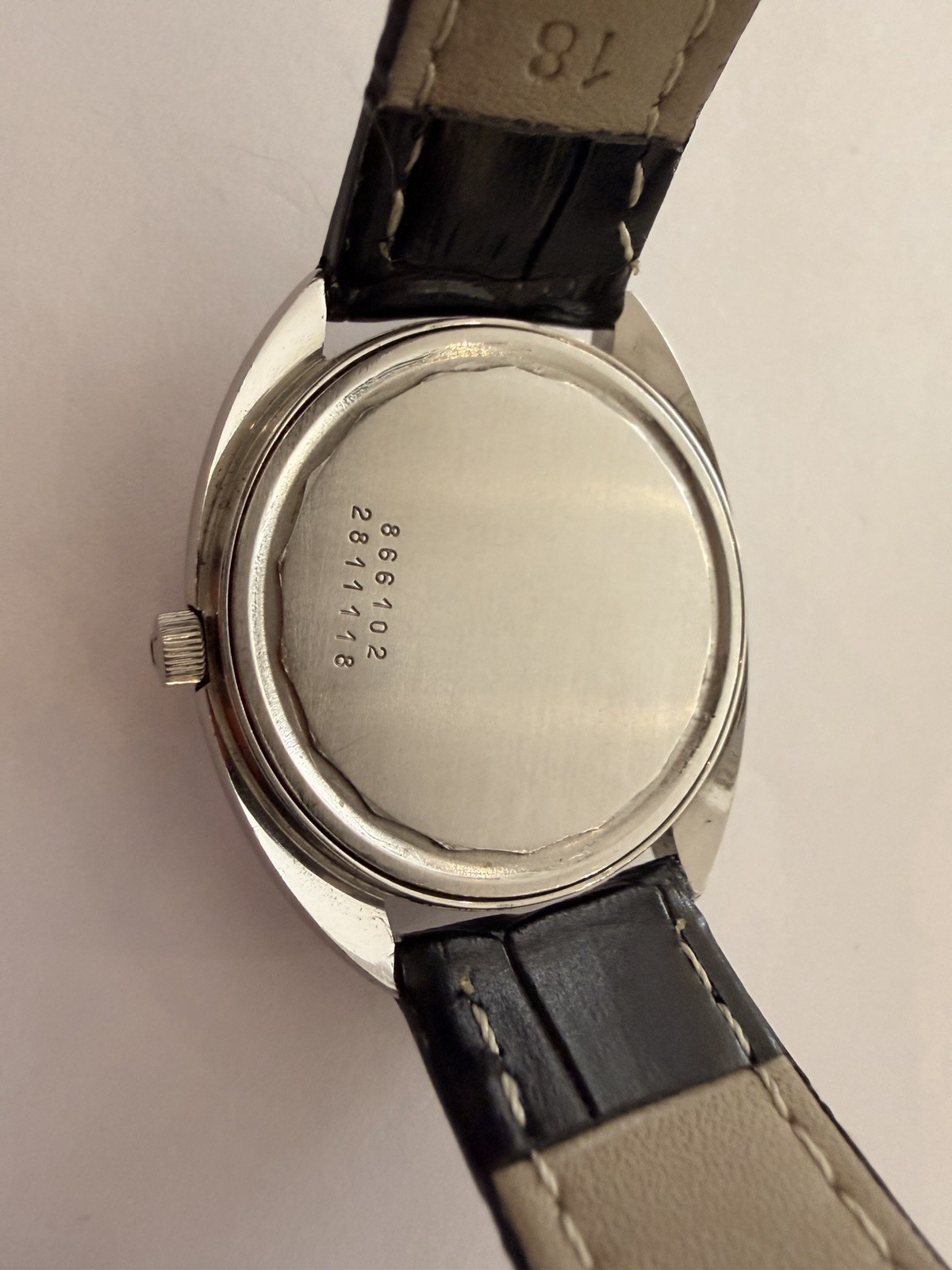 Universal Geneve 866102 White Shadow, Roman Numerals, Automatic, Micro-Rotor